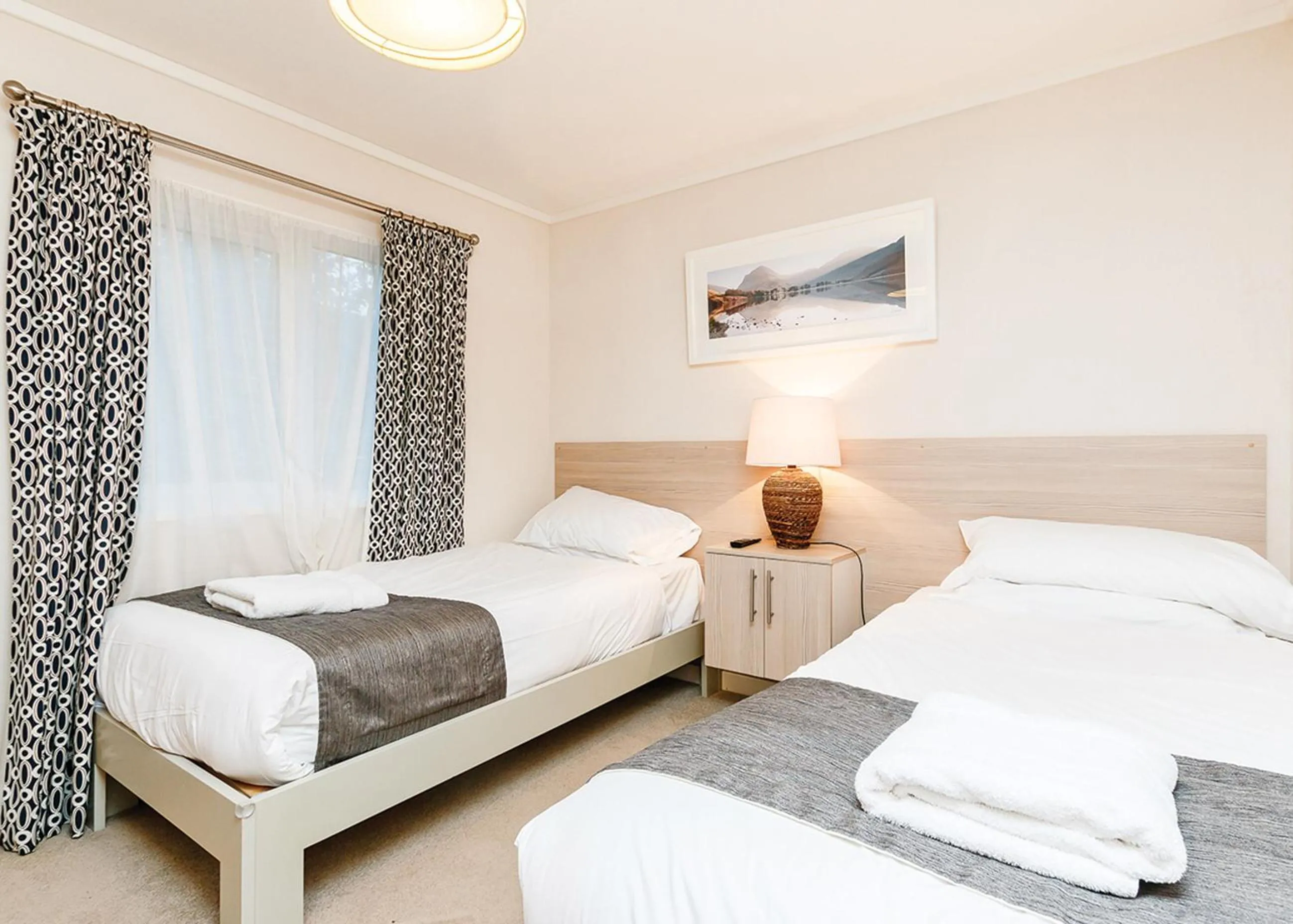 Property building, Bed in Cheddar Woods Resort And Spa