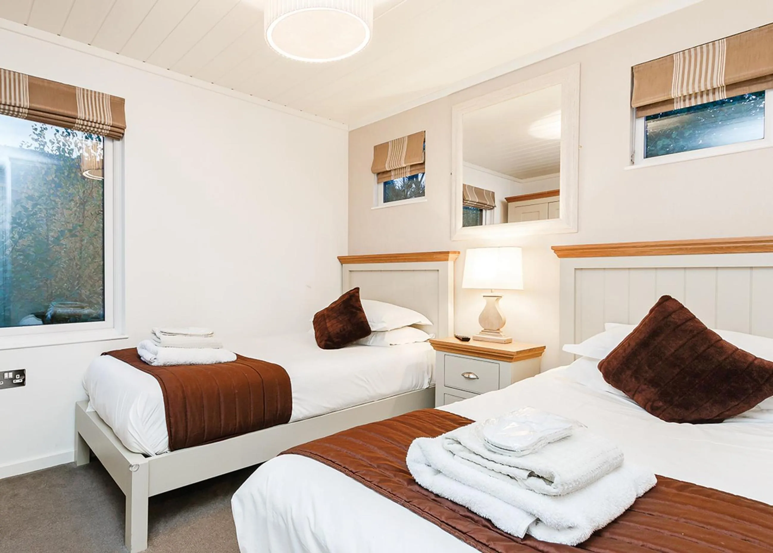 Property building, Bed in Cheddar Woods Resort And Spa