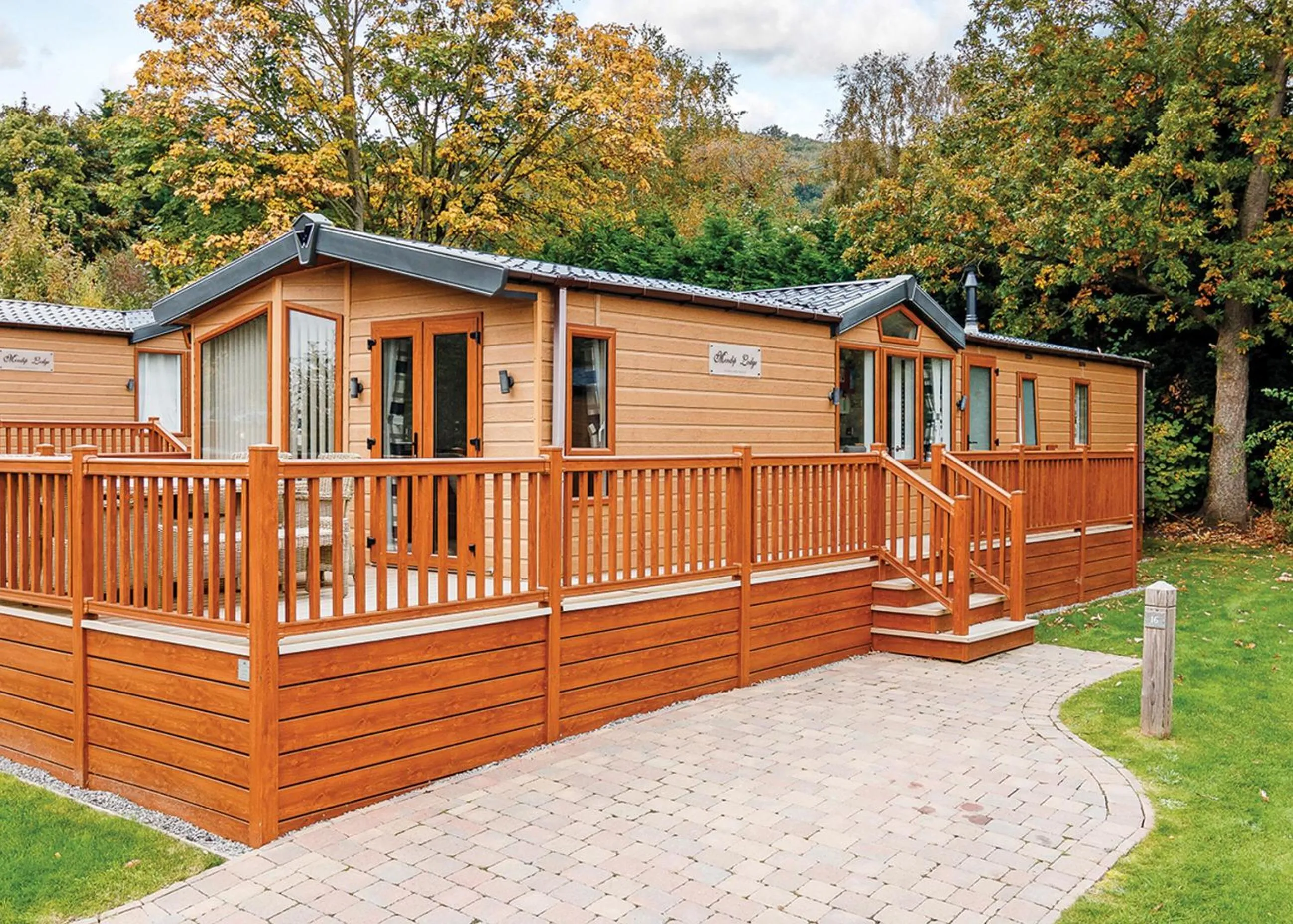 Property building in Cheddar Woods Resort And Spa
