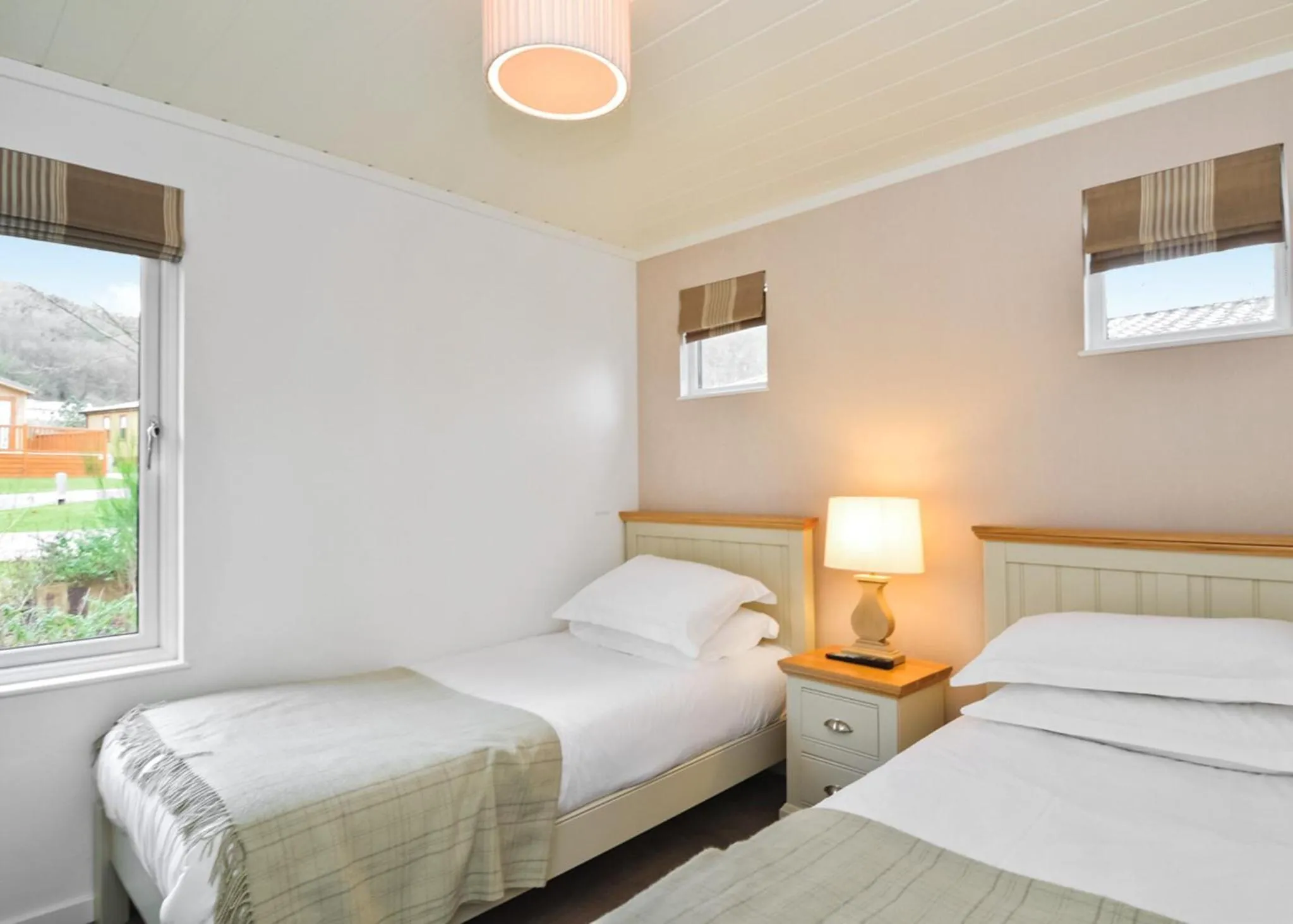 Property building, Bed in Cheddar Woods Resort And Spa