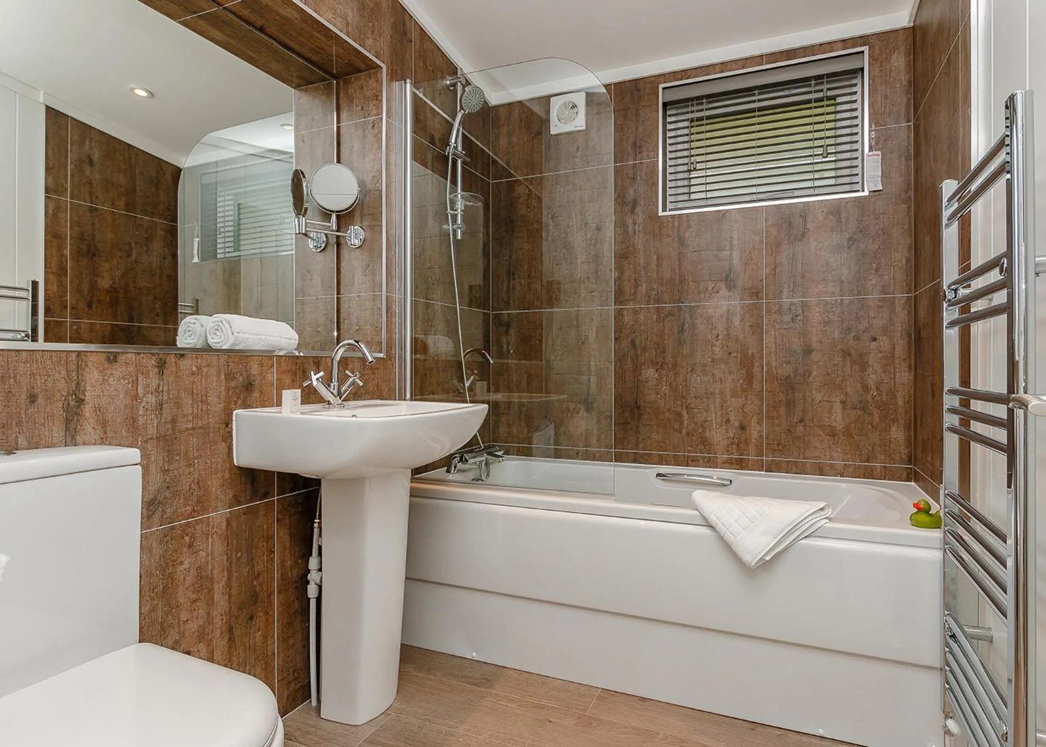 Property building in Cheddar Woods Resort And Spa