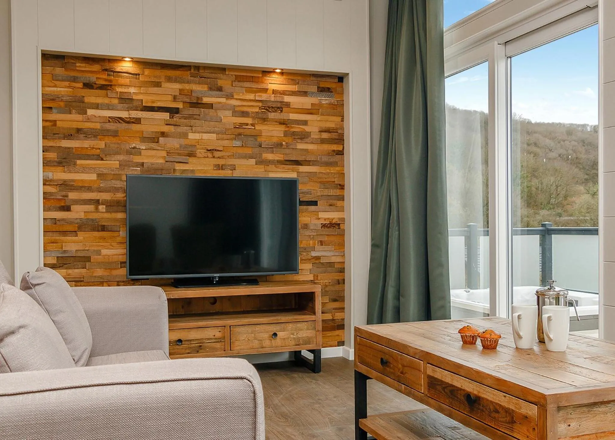 Property building in Cheddar Woods Resort And Spa