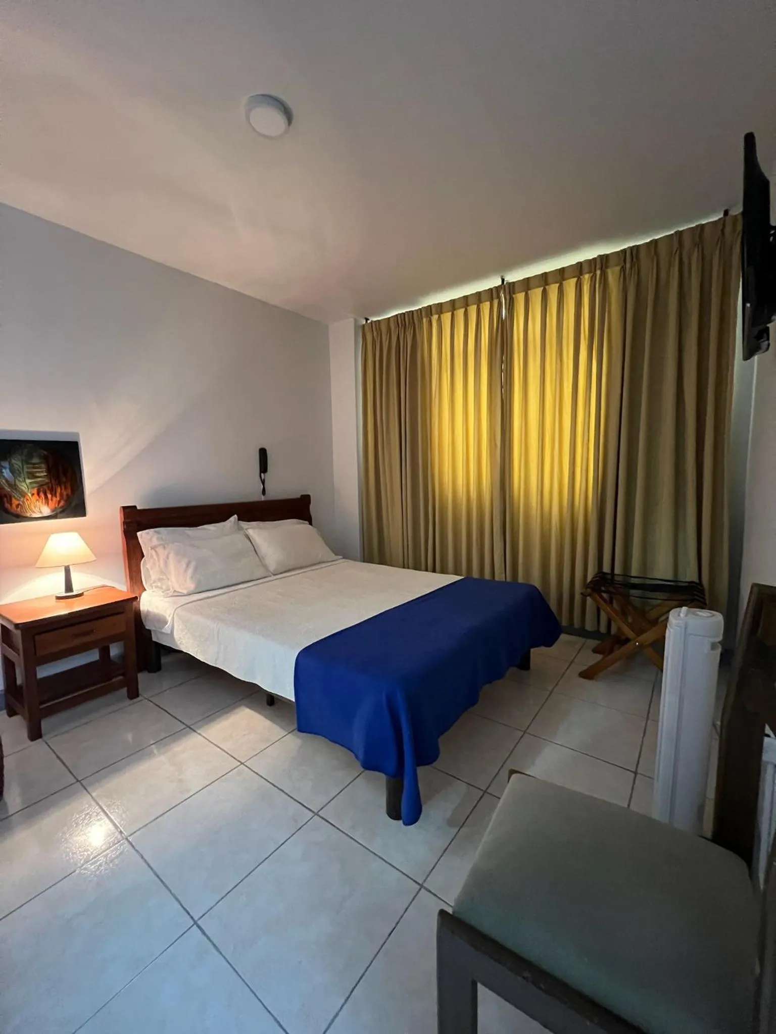 Photo of the whole room, Bed in HOTEL ARMENIA CENTRO , TENEMOS AGUA CALIENTE y FACTURACION ELECTRONICA, Gracias