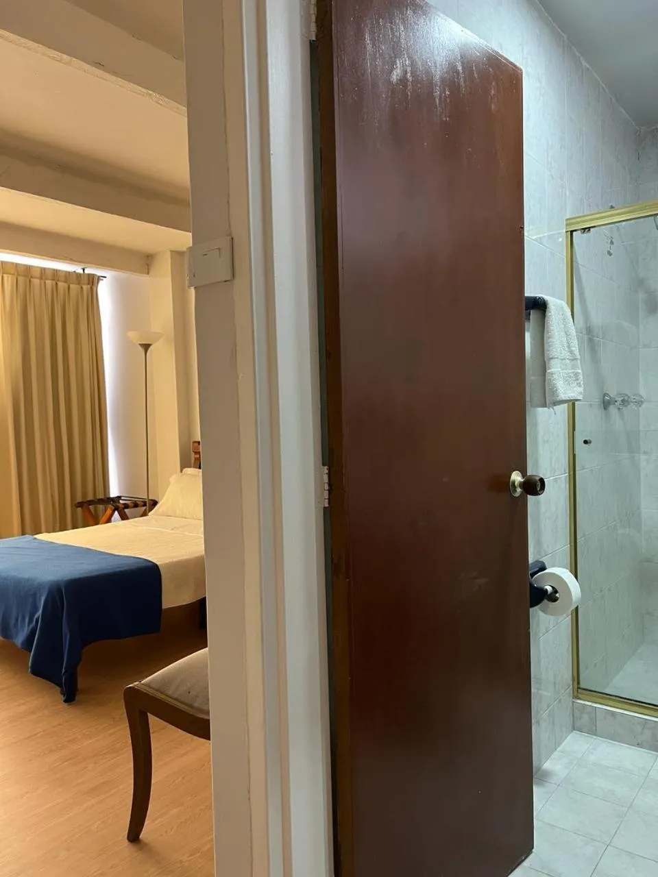 Photo of the whole room, Bed in HOTEL ARMENIA CENTRO , TENEMOS AGUA CALIENTE y FACTURACION ELECTRONICA, Gracias