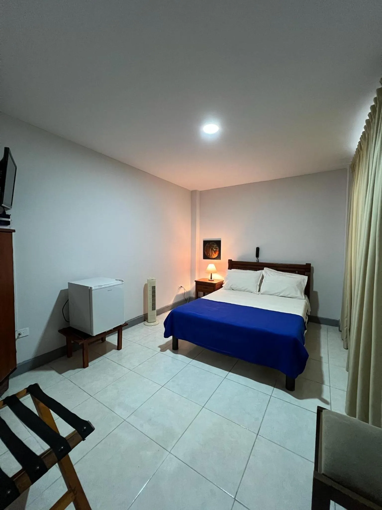 Photo of the whole room, Bed in HOTEL ARMENIA CENTRO , TENEMOS AGUA CALIENTE y FACTURACION ELECTRONICA, Gracias