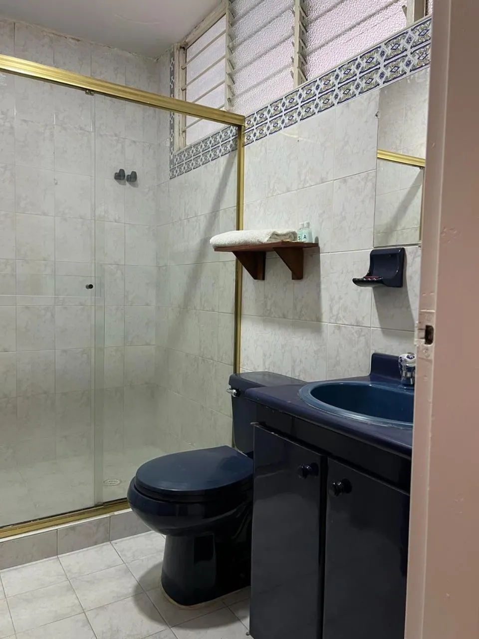 Bathroom in HOTEL ARMENIA CENTRO , TENEMOS AGUA CALIENTE y FACTURACION ELECTRONICA, Gracias