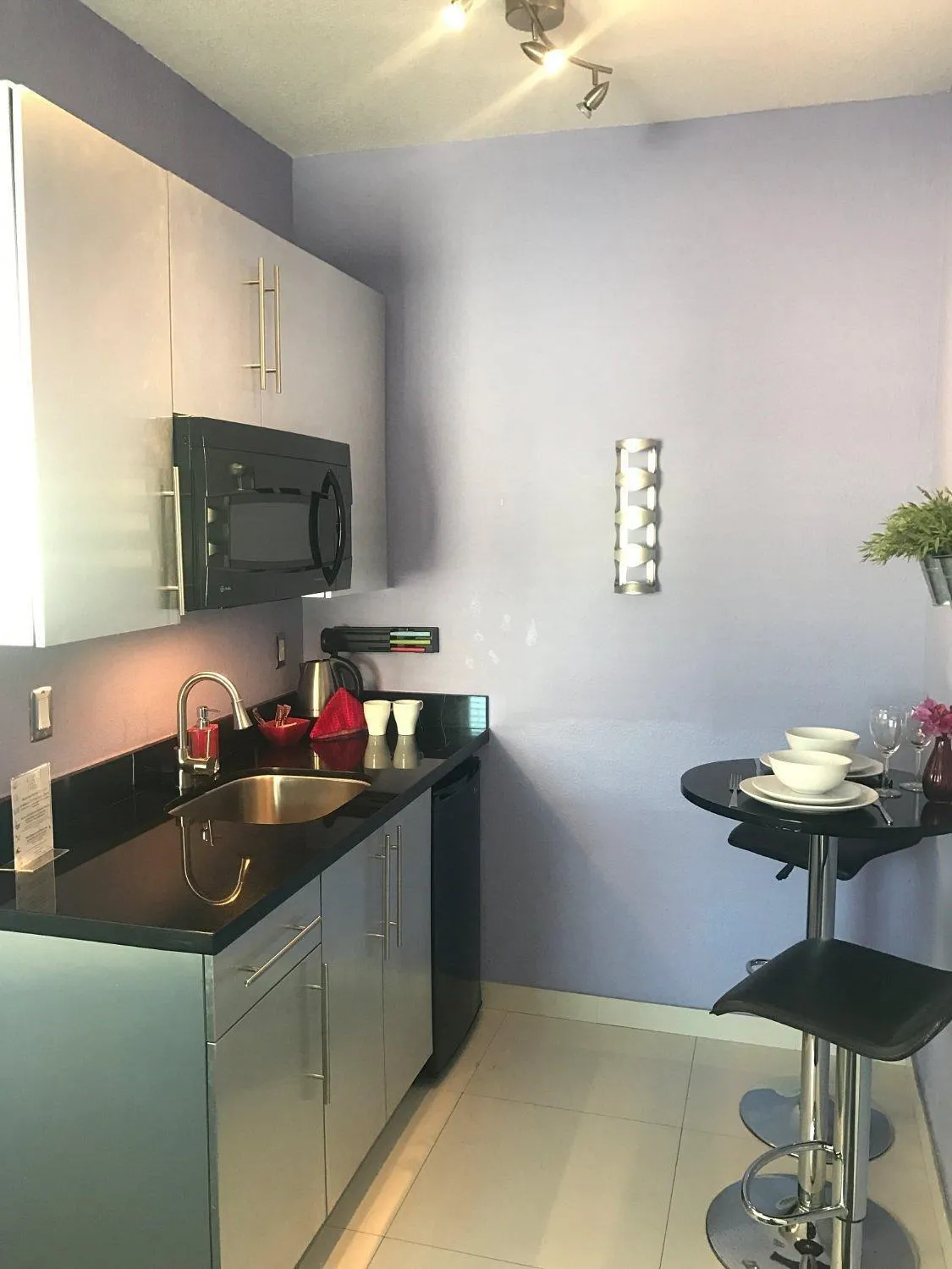 Kitchen or kitchenette in M HOTEL