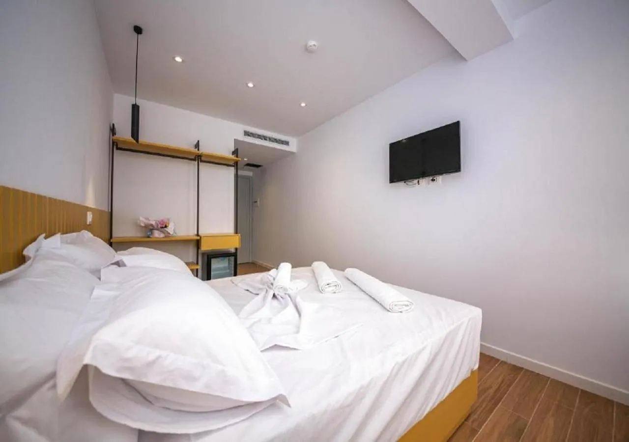 Hesperus Hotel