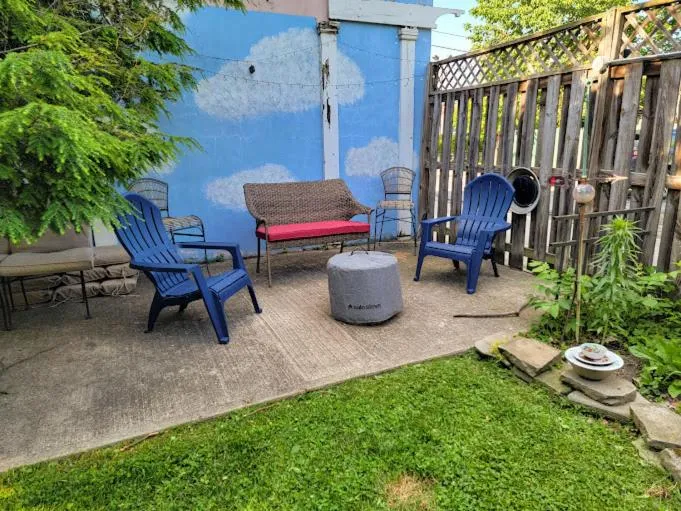 Patio in The Kings Throne Inn and Guest House