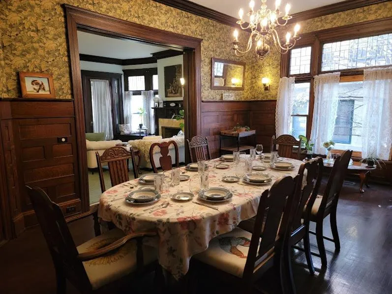 Dining area in The Kings Throne Inn and Guest House