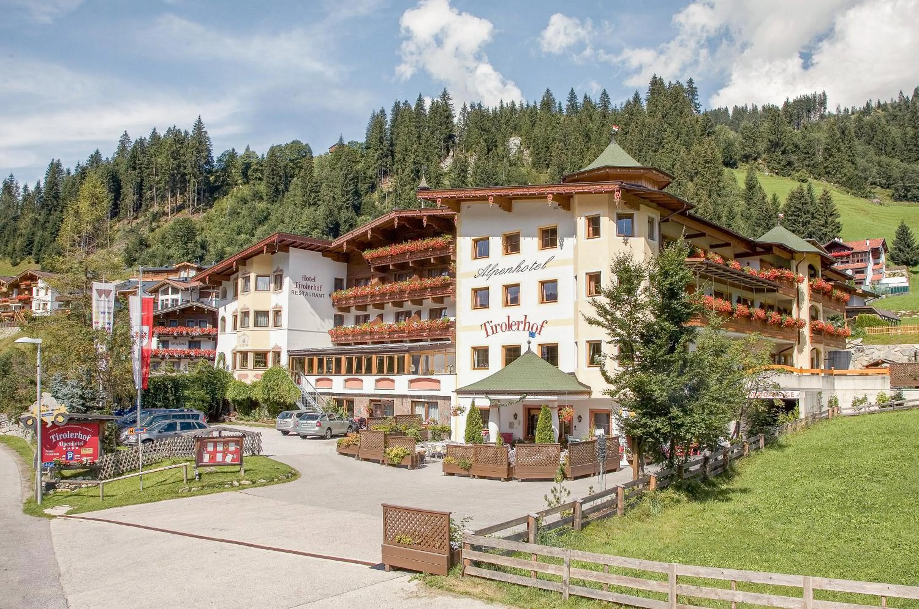 Property building in Alpenhotel Tirolerhof Gerlos