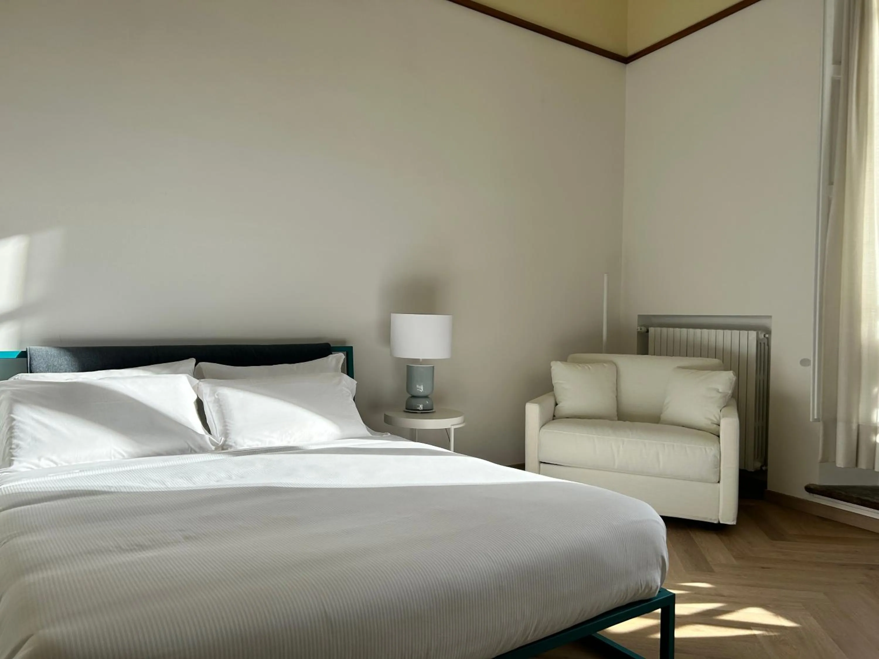 Bedroom, Bed in Frame Bologna