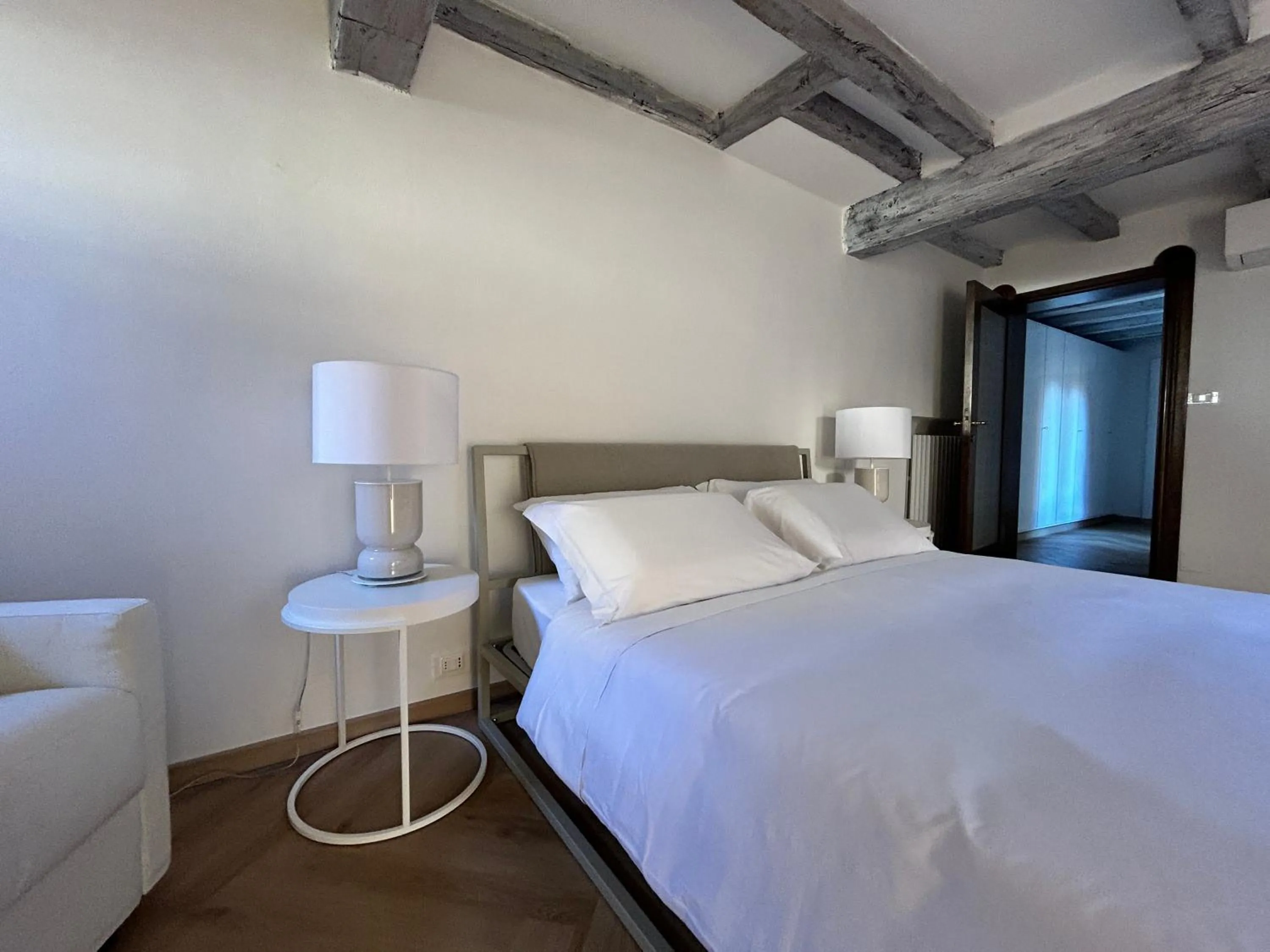 Bedroom, Bed in Frame Bologna