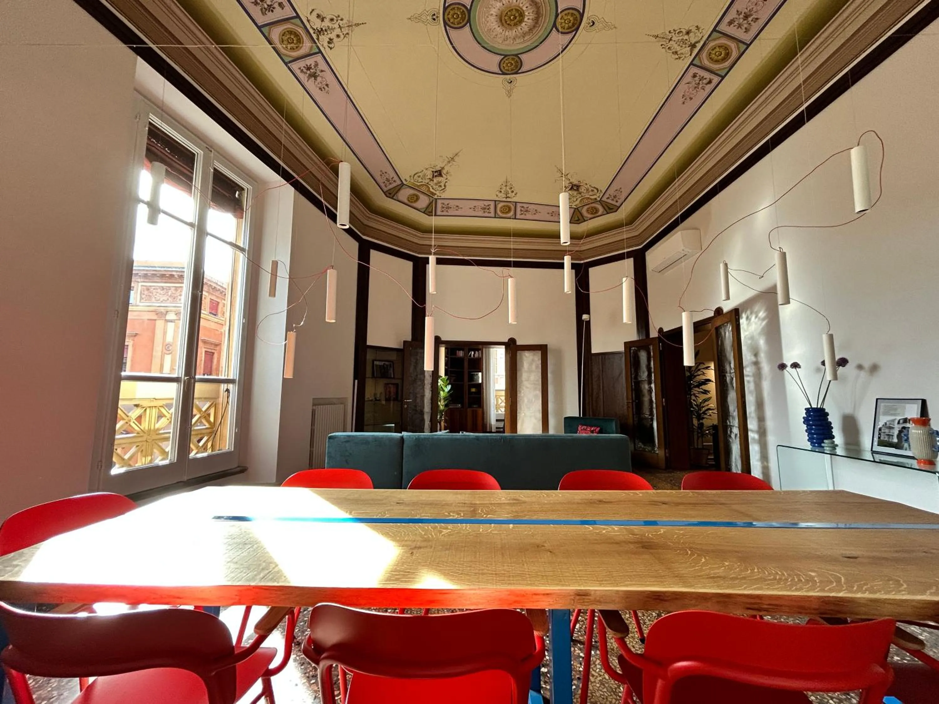 Dining area in Frame Bologna