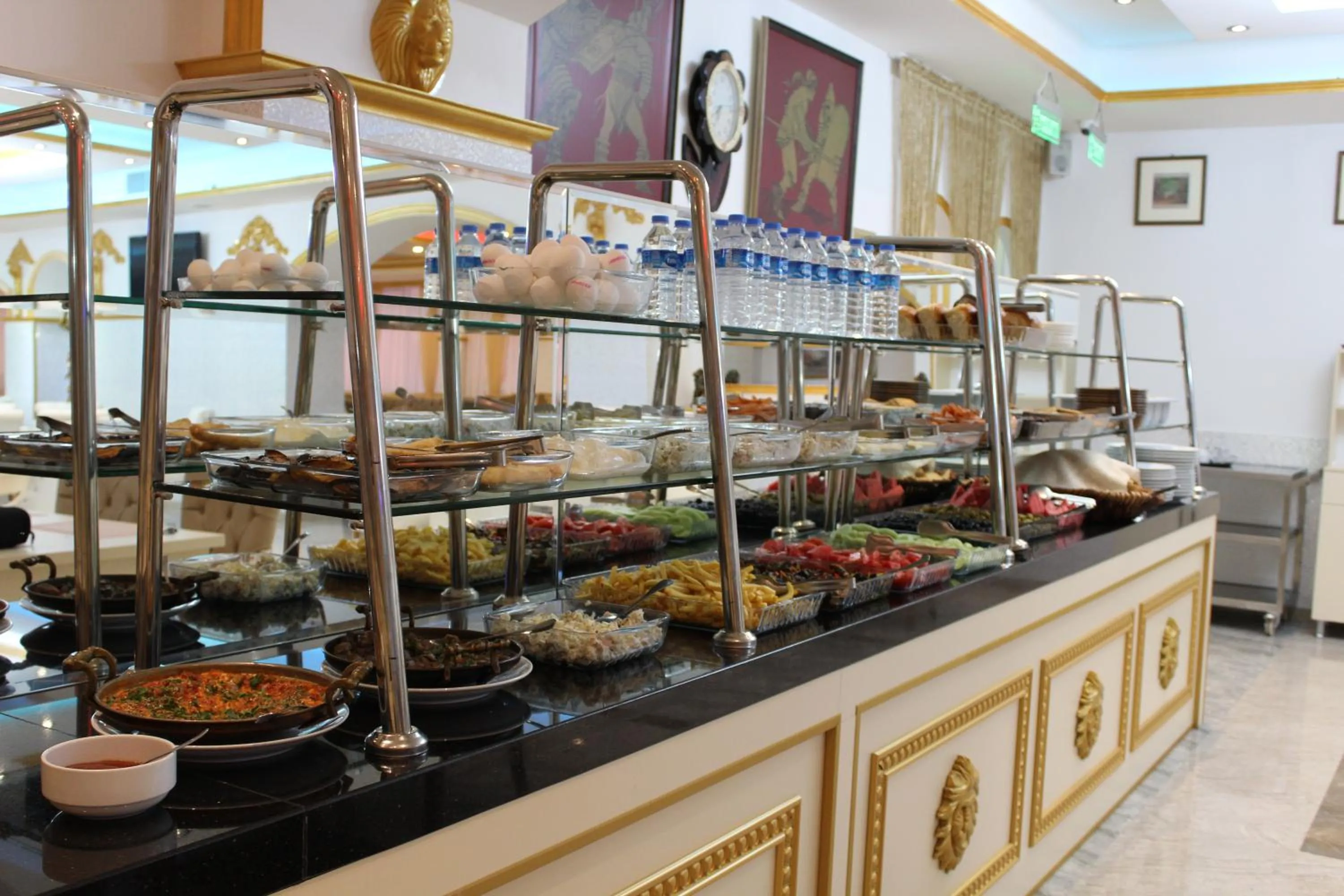 Restaurant/places to eat in Grand Georgian Palace