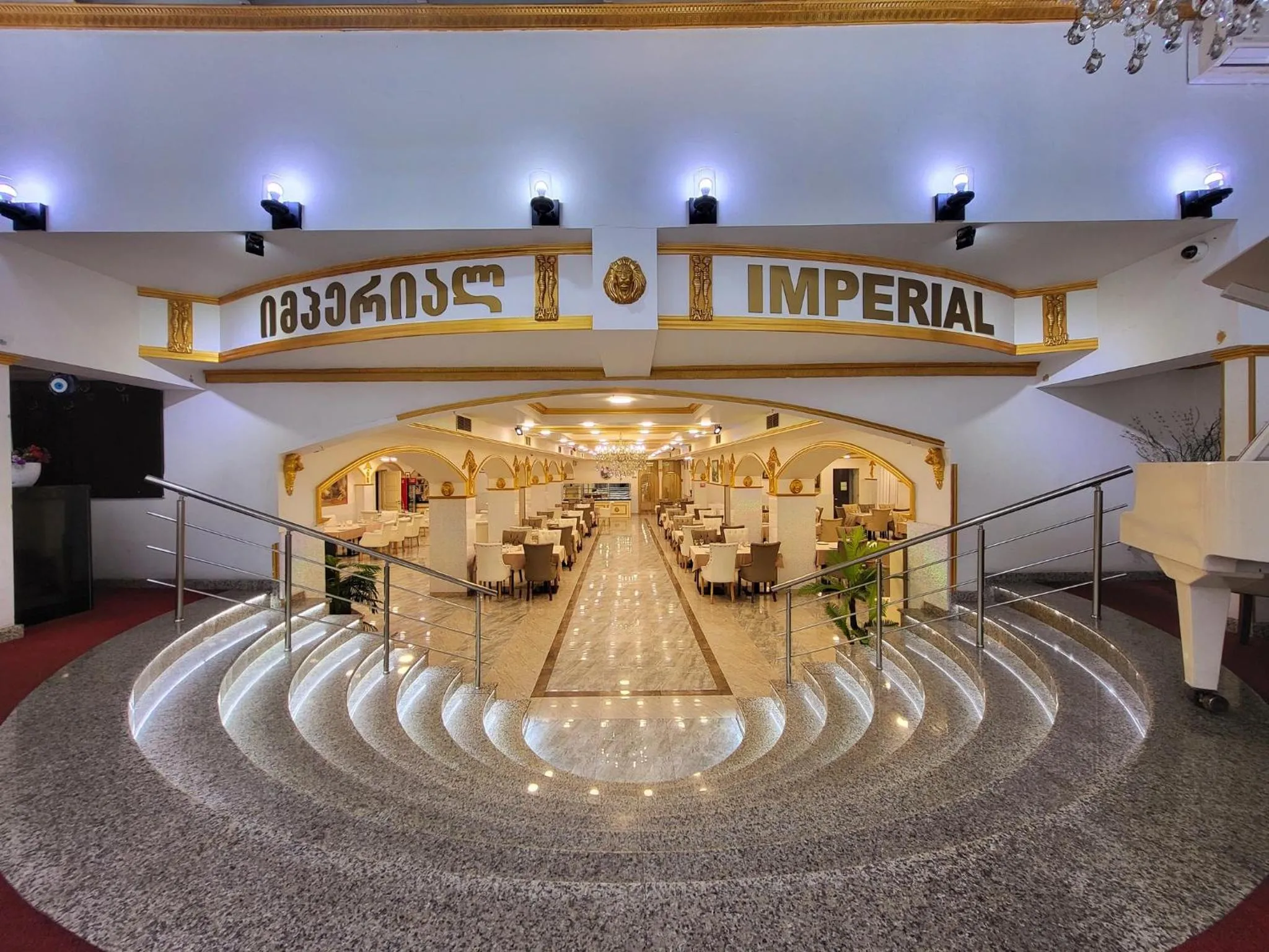 Restaurant/places to eat in Grand Georgian Palace