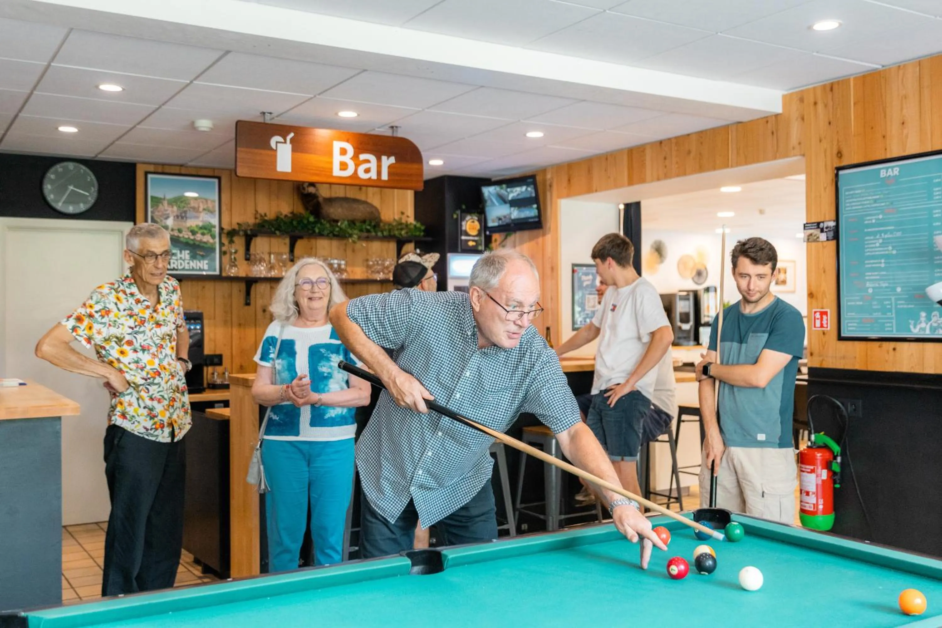 People in Auberge de Jeunesse de La Roche - Champlon
