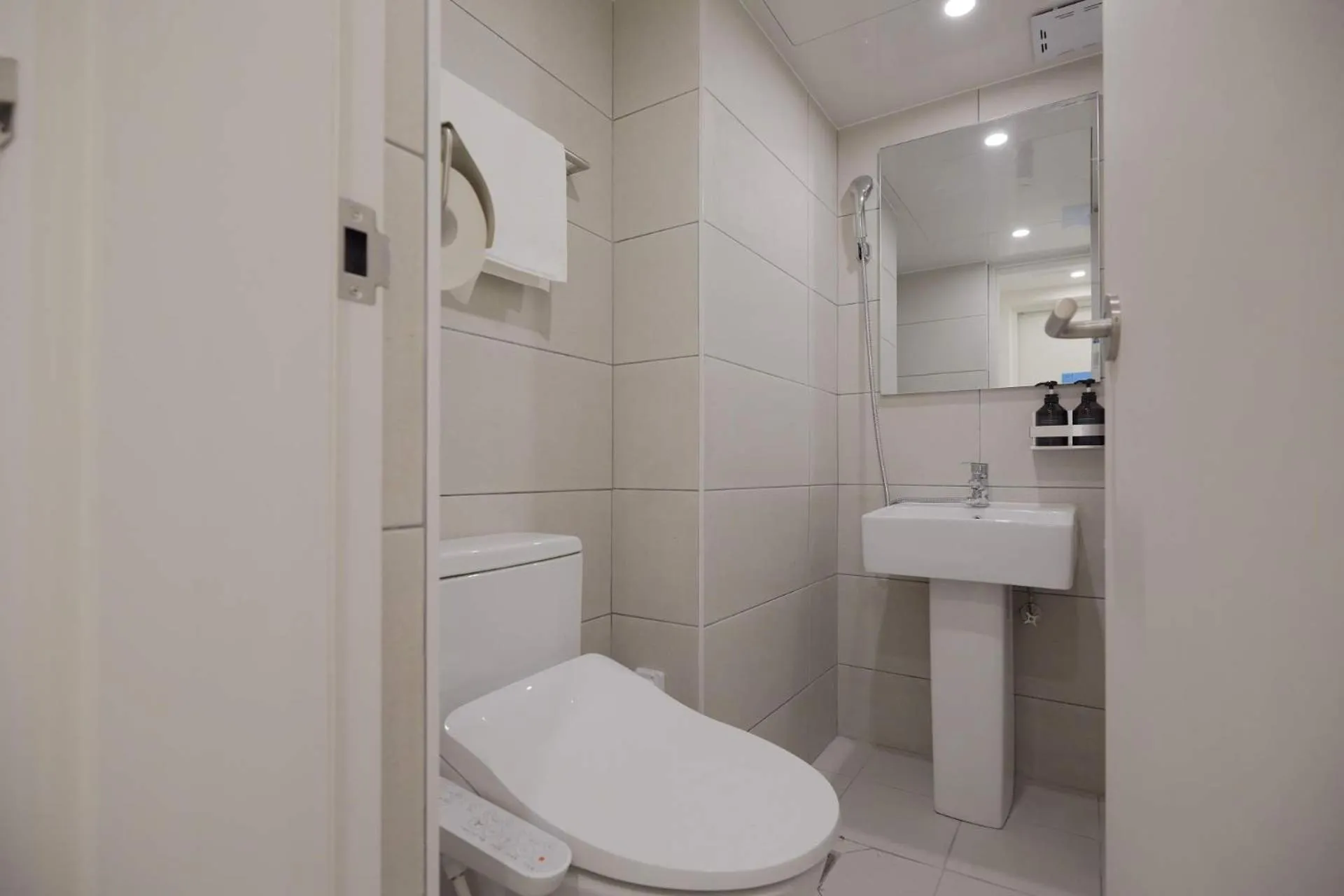 Aank Hotel Seoul Sinchon