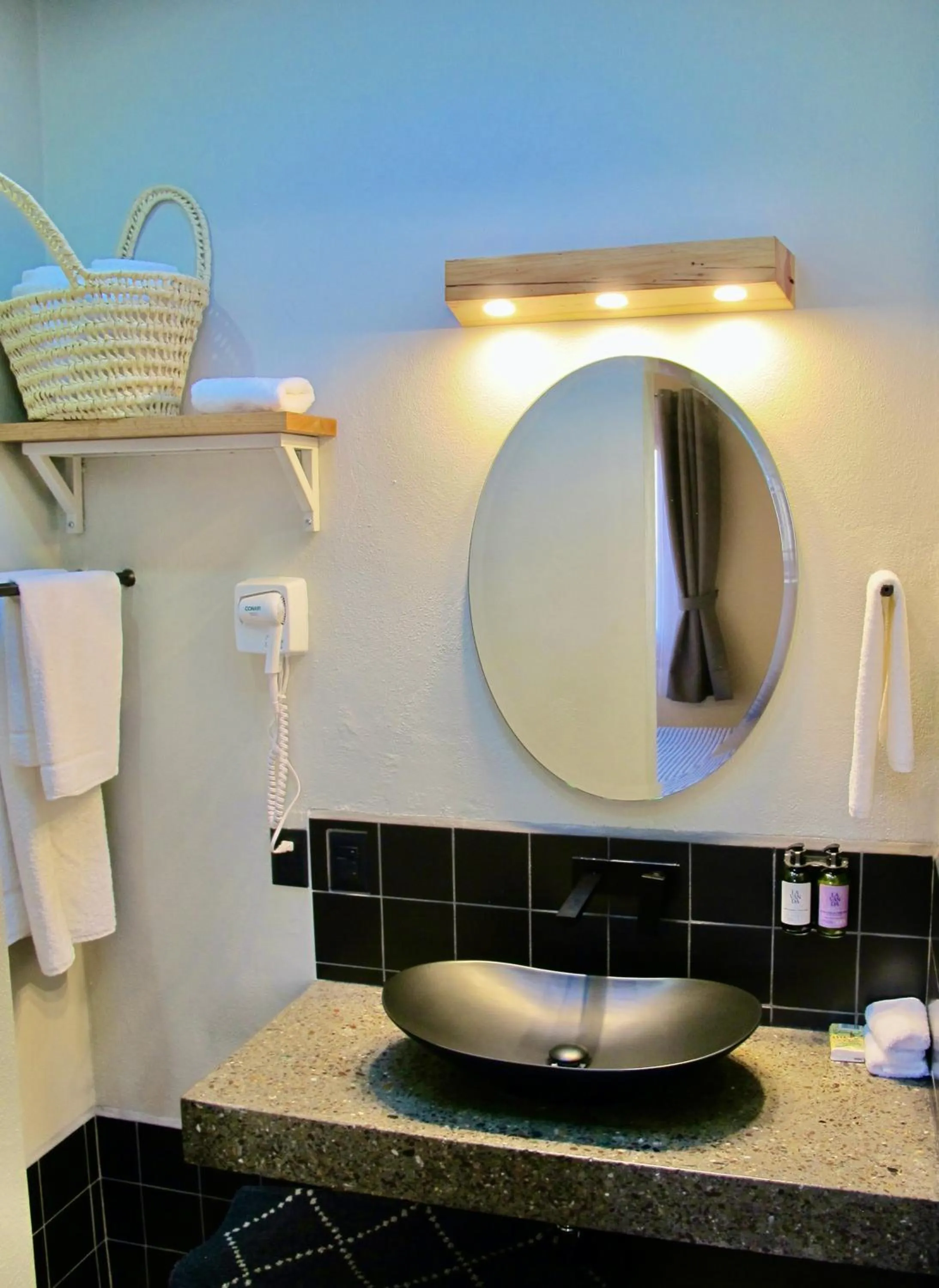 Bathroom in Hotel La Tarjea