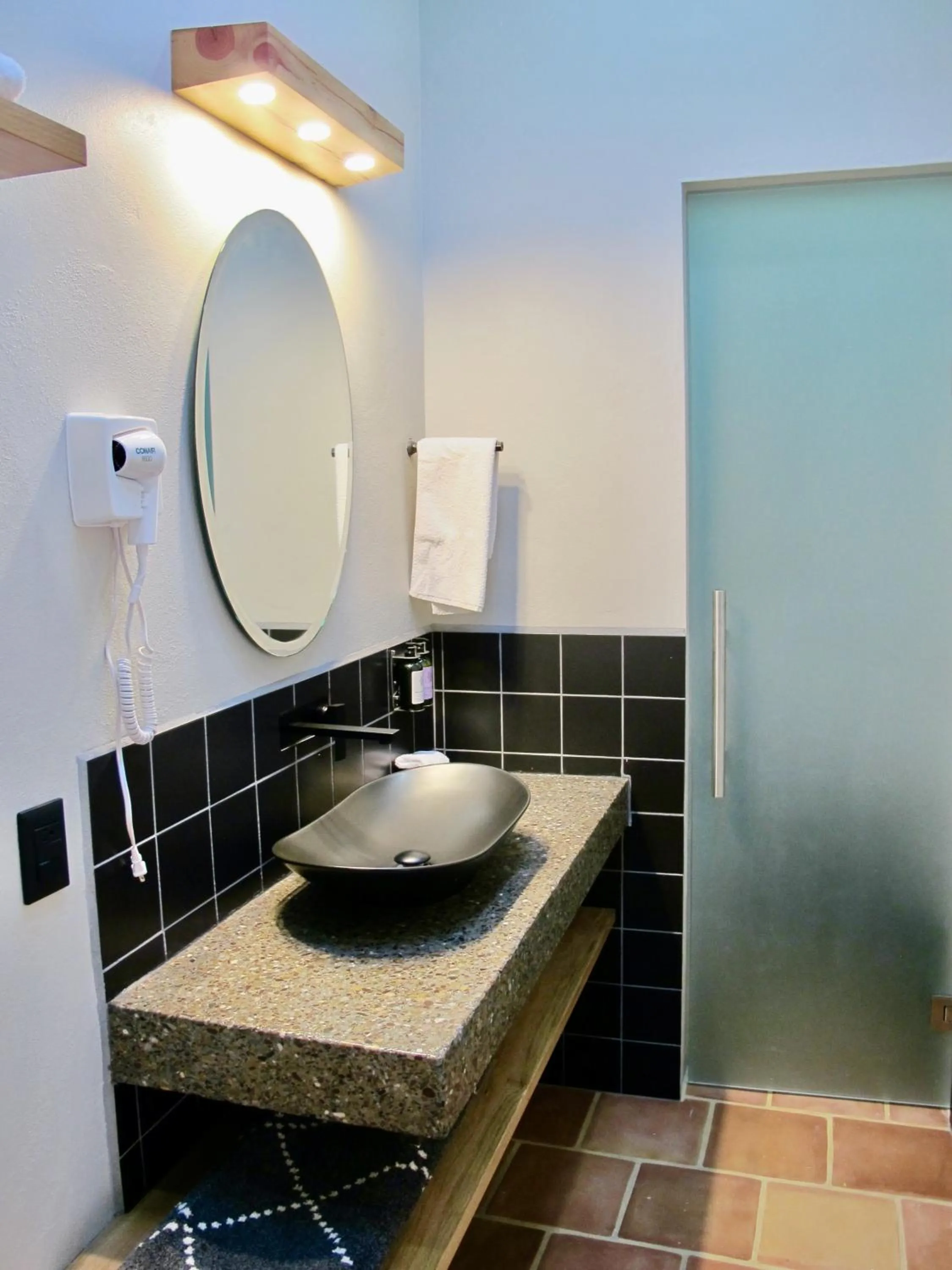 Bathroom in Hotel La Tarjea