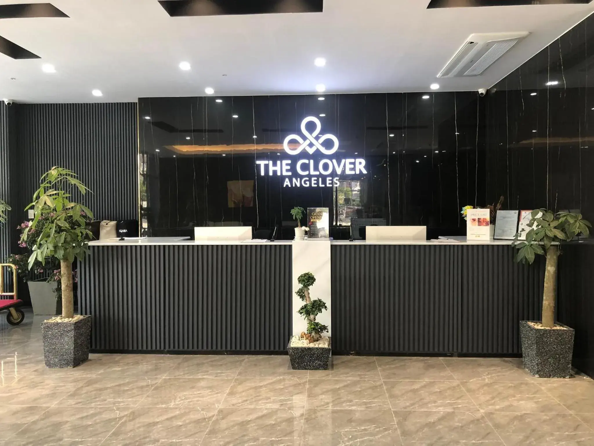 Restaurant/places to eat in The Clover Hotel Angeles City Restaurant/places to eat in The Clover Hotel Angeles City