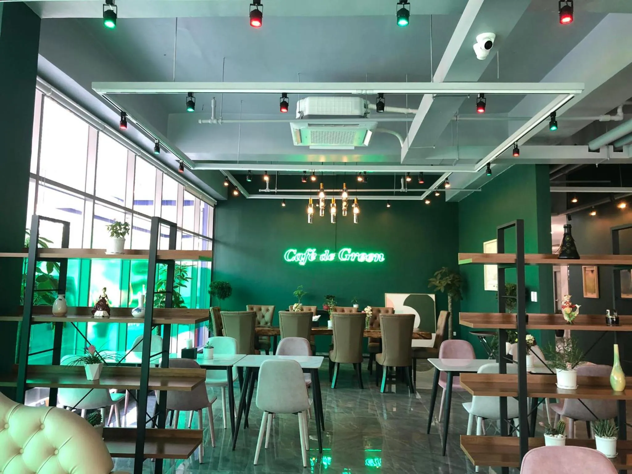 Restaurant/places to eat in The Clover Hotel Angeles City