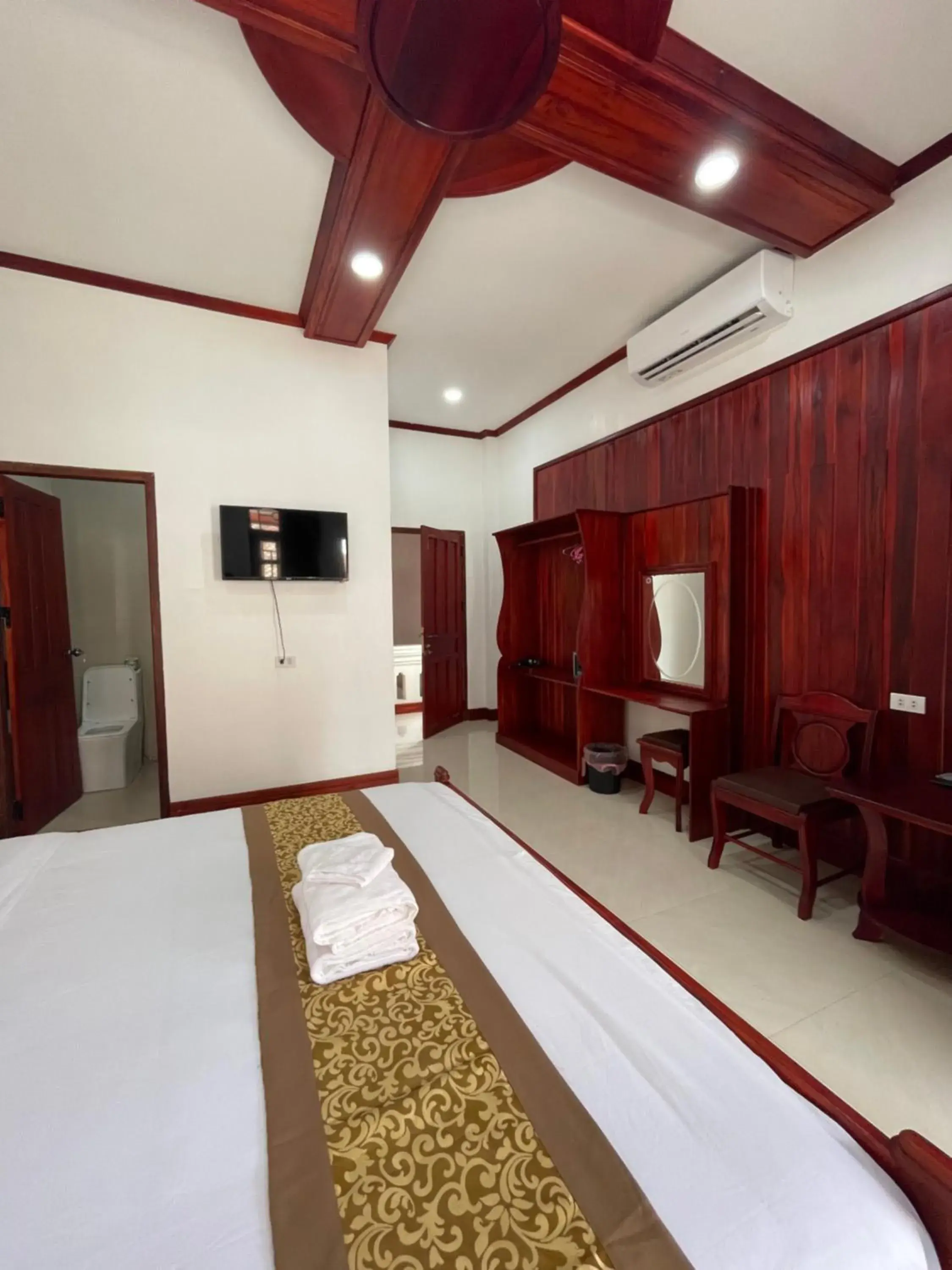 Bedroom, Bed in PhaiLin Hotel Bedroom, Bed in PhaiLin Hotel