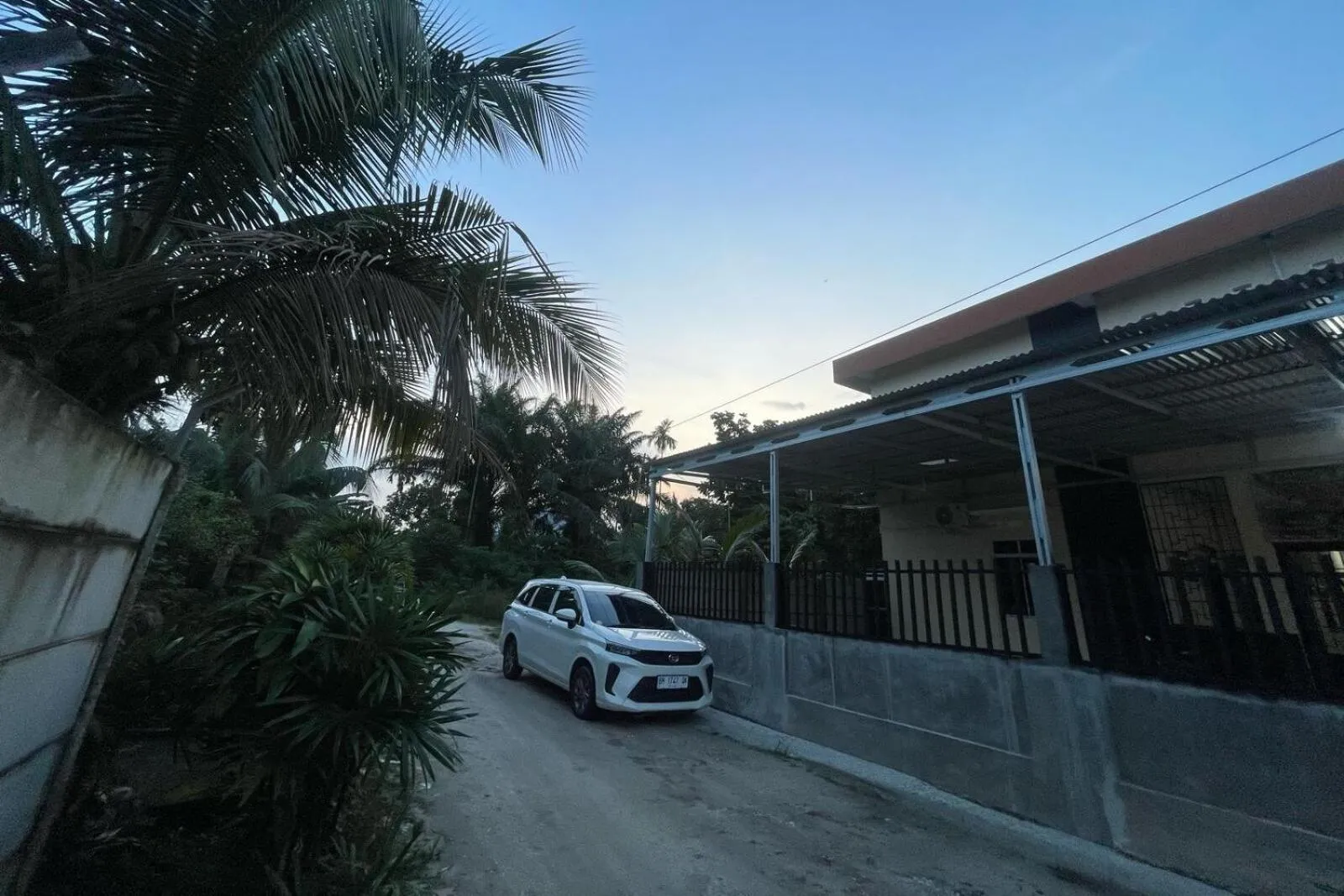 Facade/entrance in Hotel O Pondok Ibu SyariahNearEco Edu Park