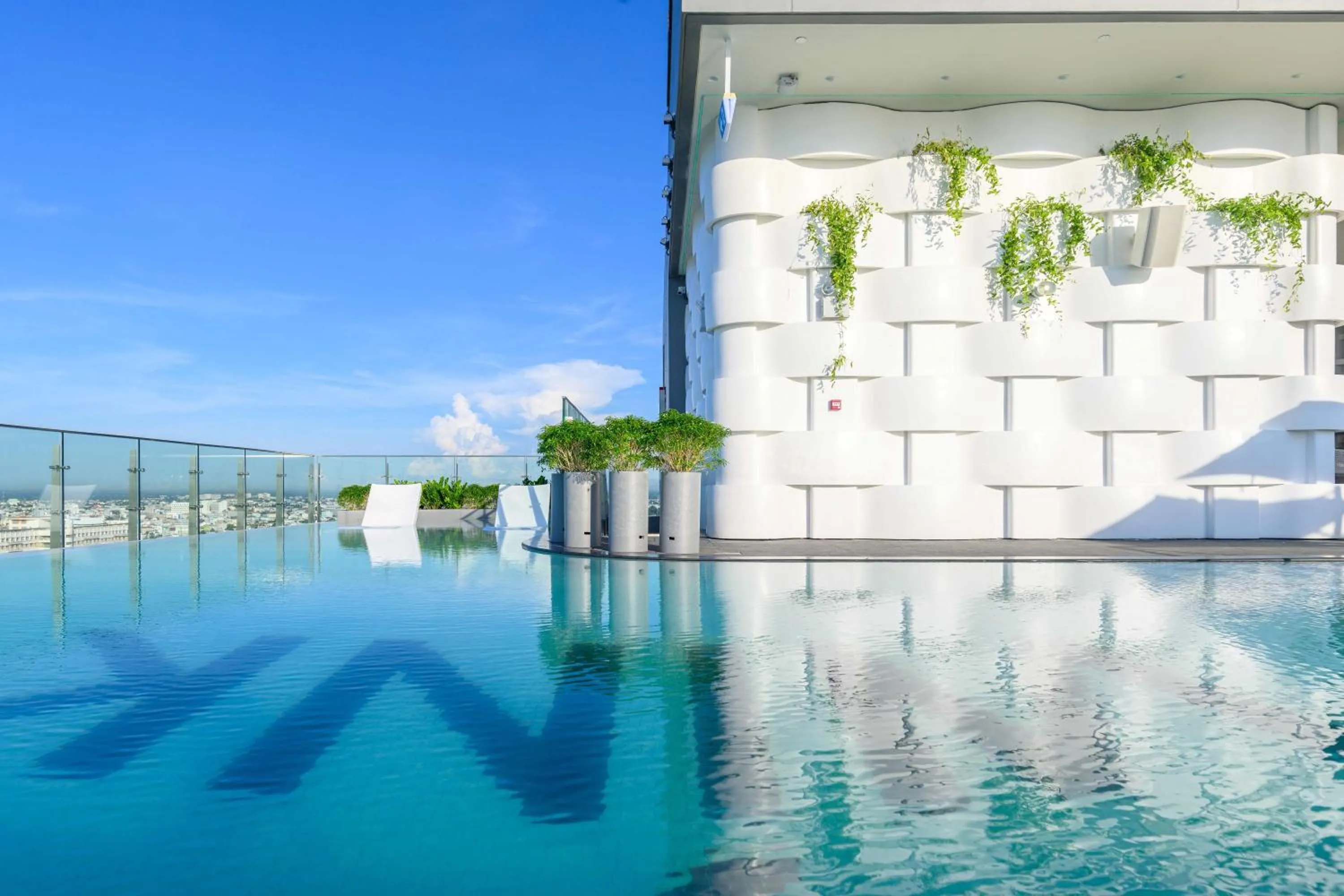 Wink Hotel Can Tho Ninh Kieu Wharf - 24hrs Stay & Rooftop Pool Bar
