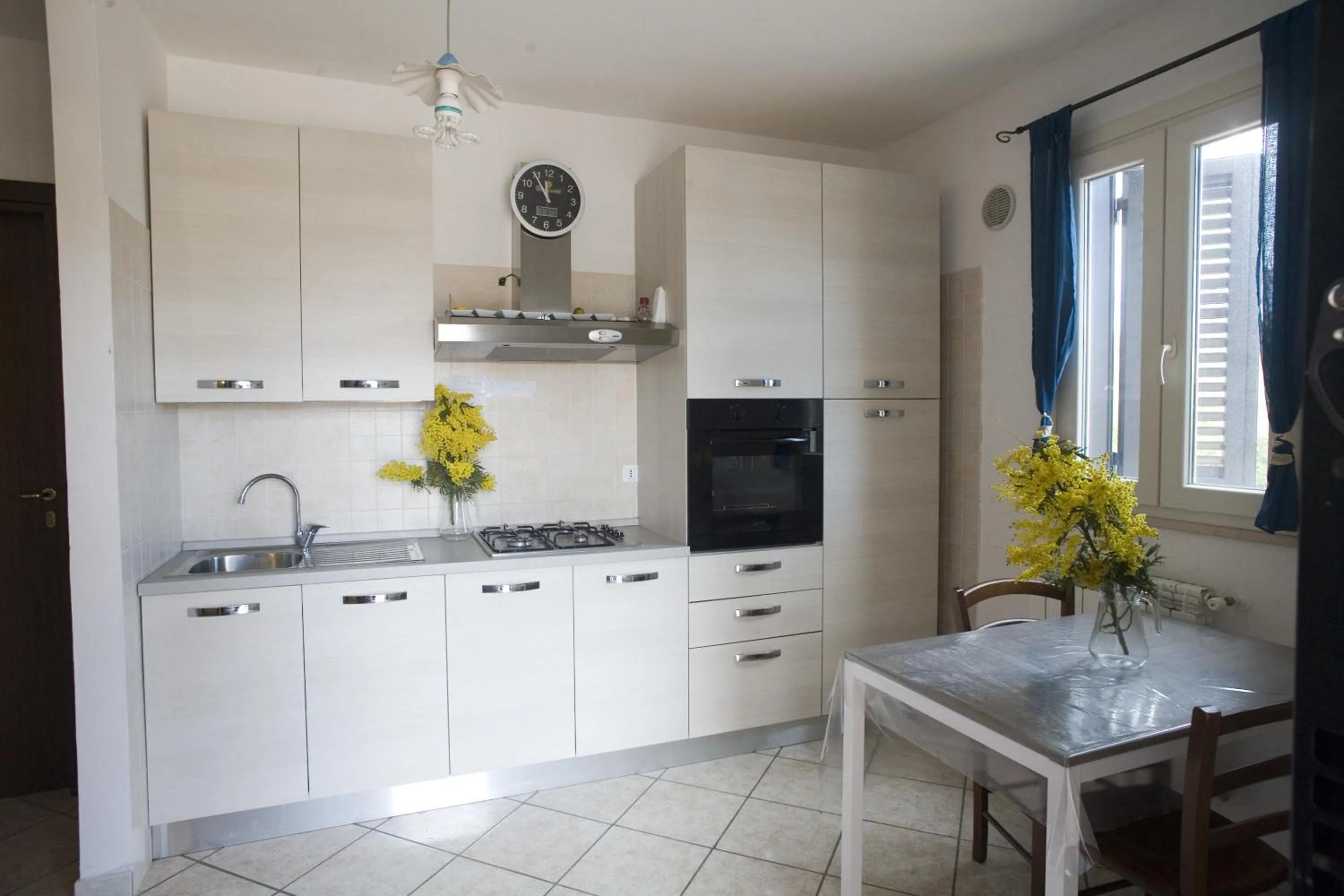 Communal kitchen in B&B Arcafelice