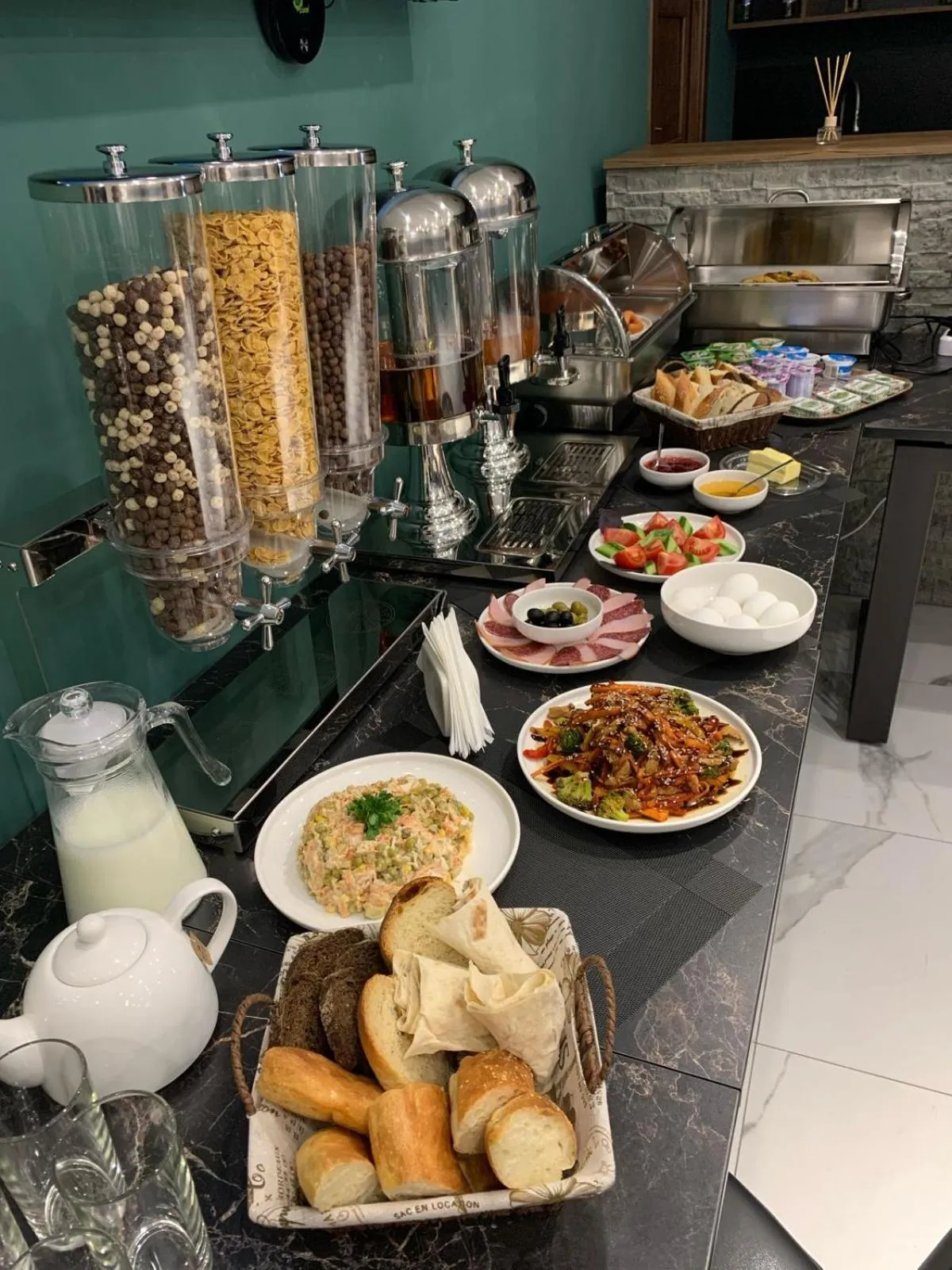 Breakfast in Avenue 23 Boutique Hotel