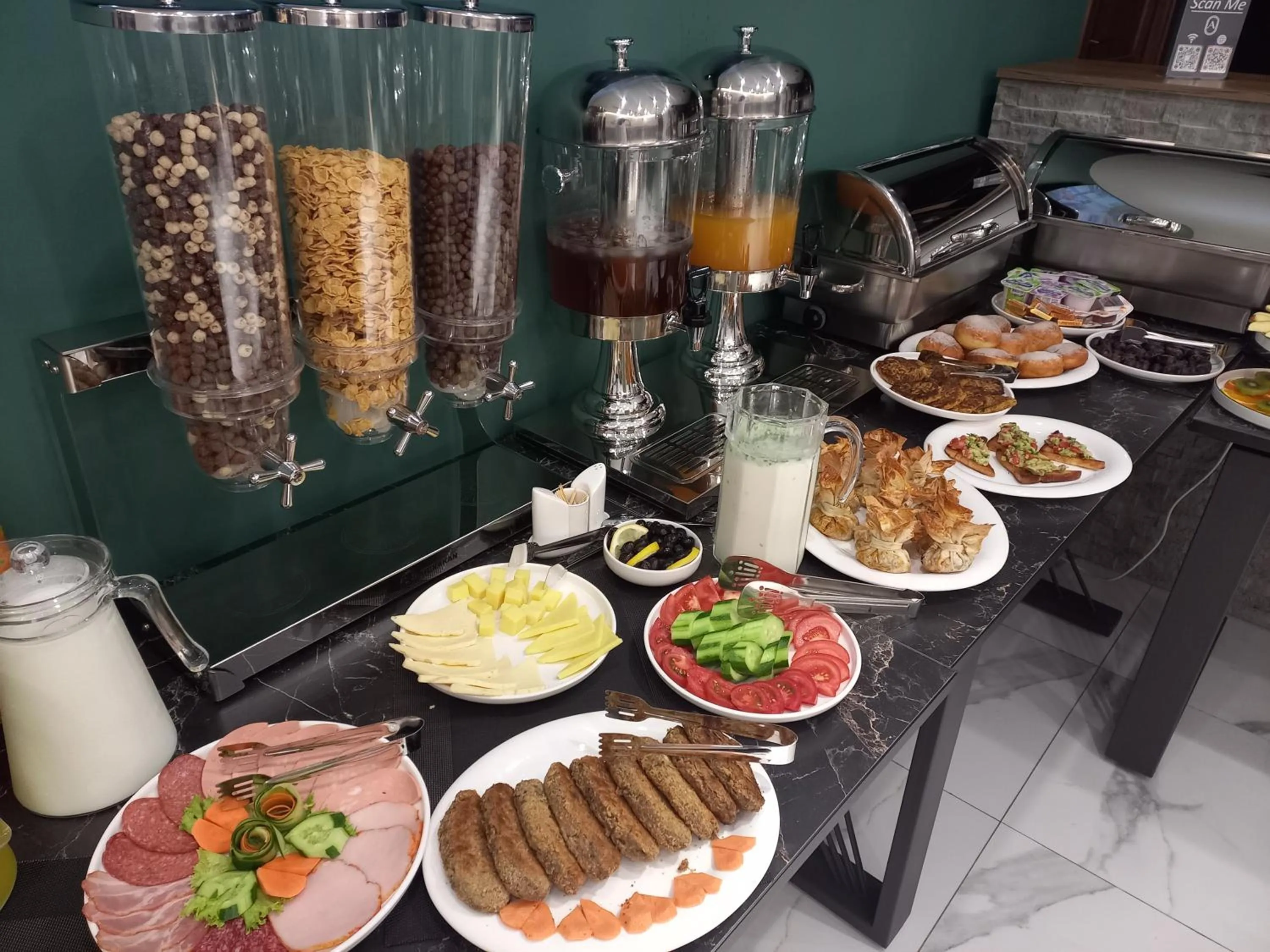 Breakfast in Avenue 23 Boutique Hotel