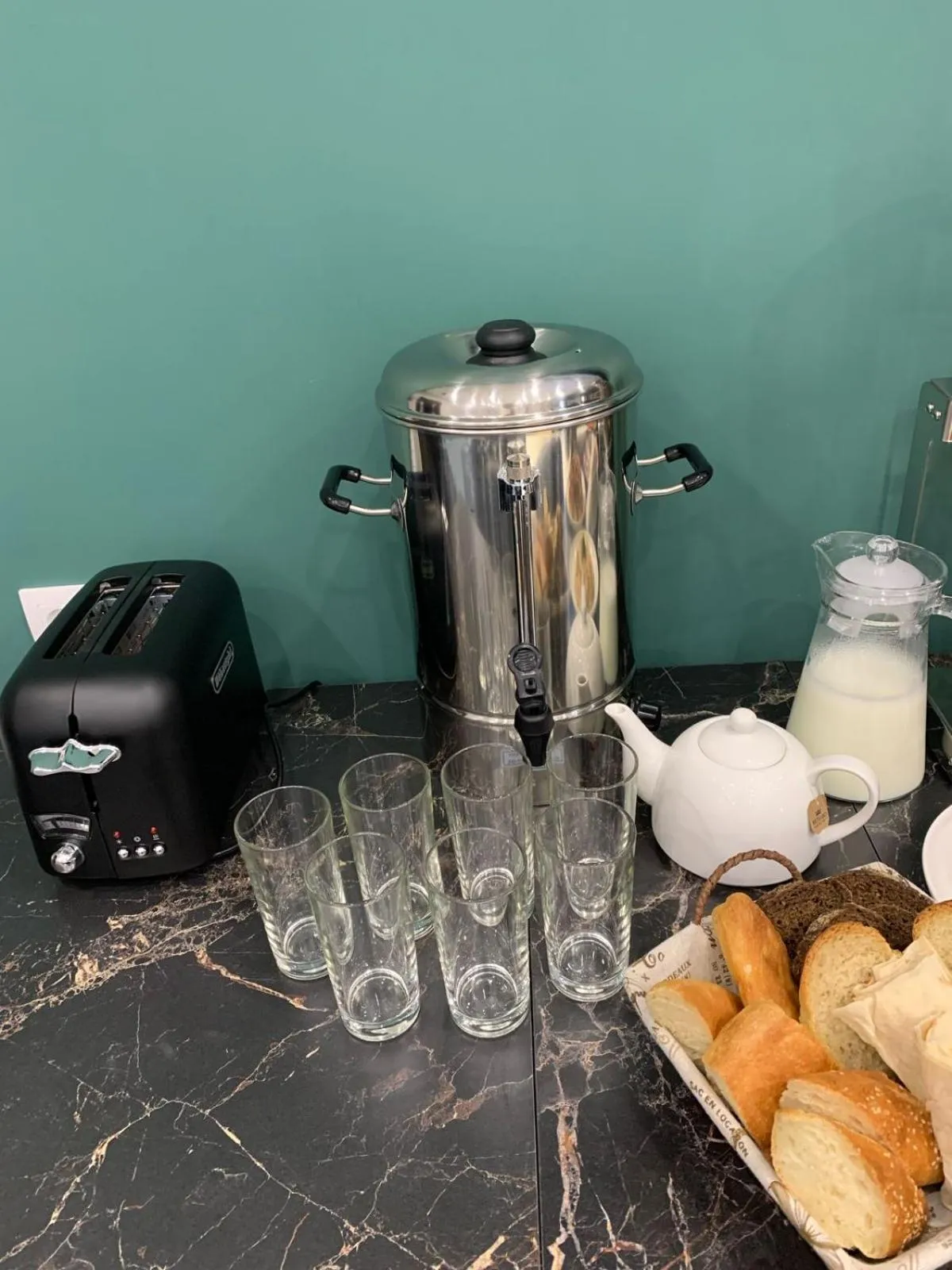 Breakfast in Avenue 23 Boutique Hotel