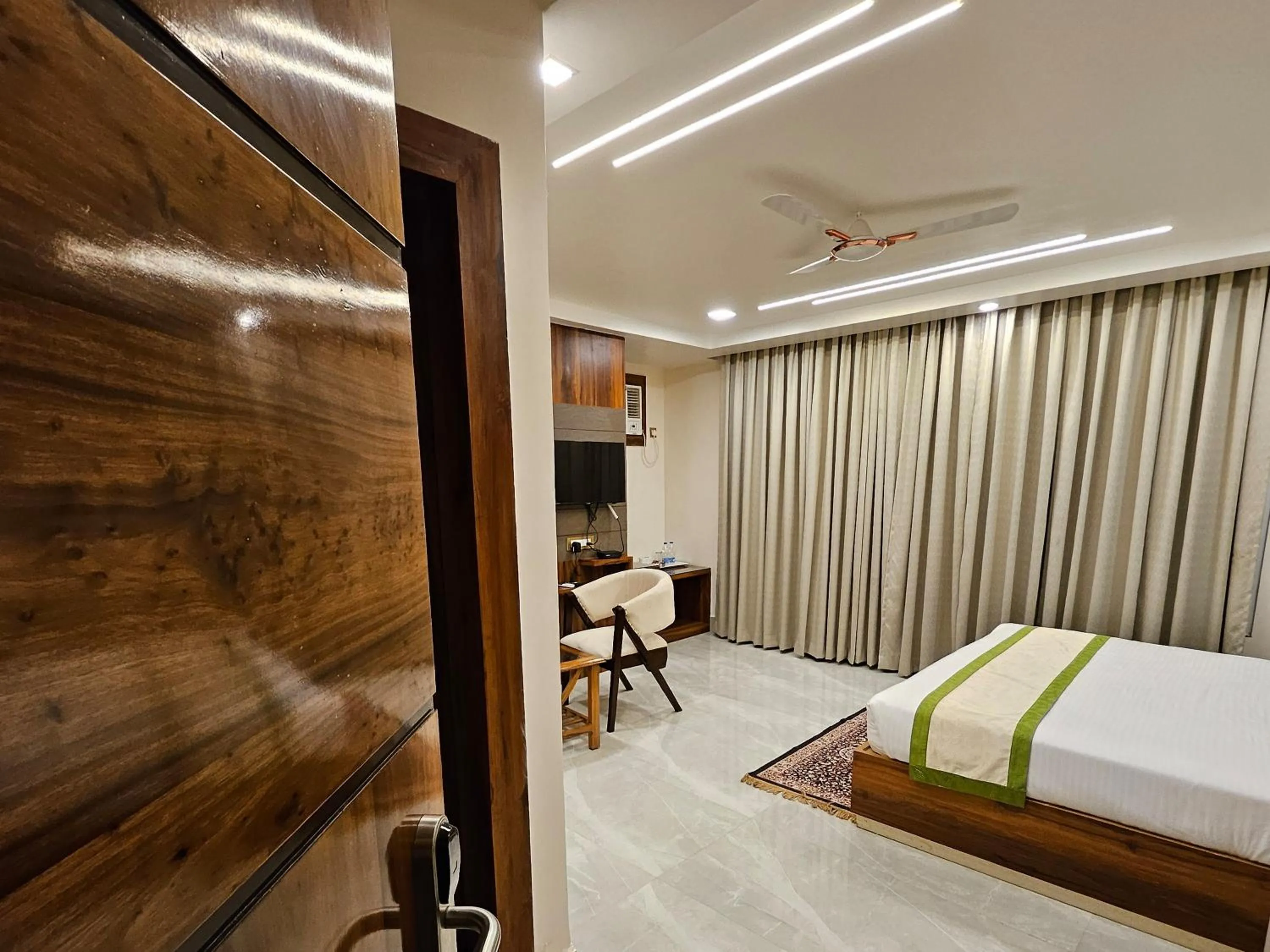 HOTEL MAA LAXMI PALACE