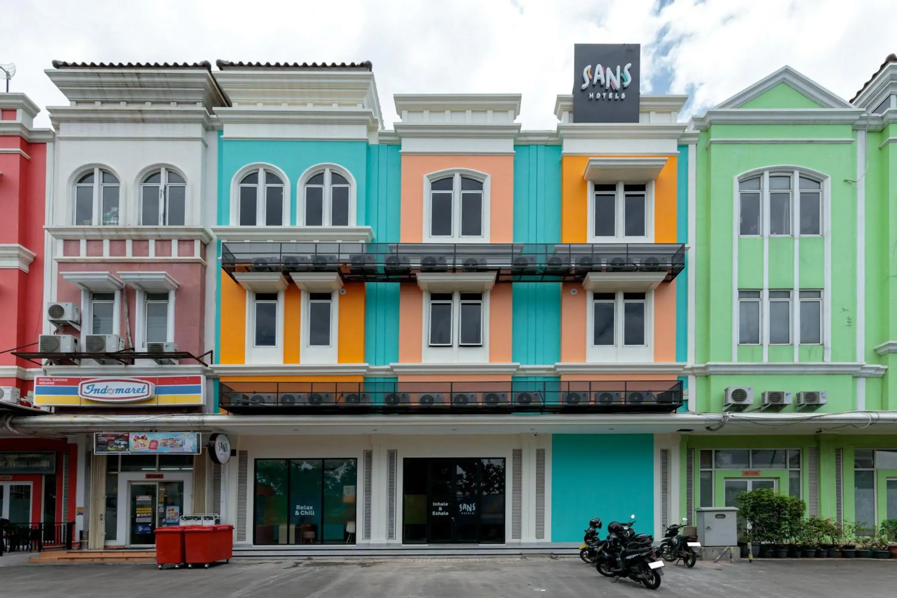 Property building in Sans Hotel Kelapa Gading Jakarta Property building in Sans Hotel Kelapa Gading Jakarta