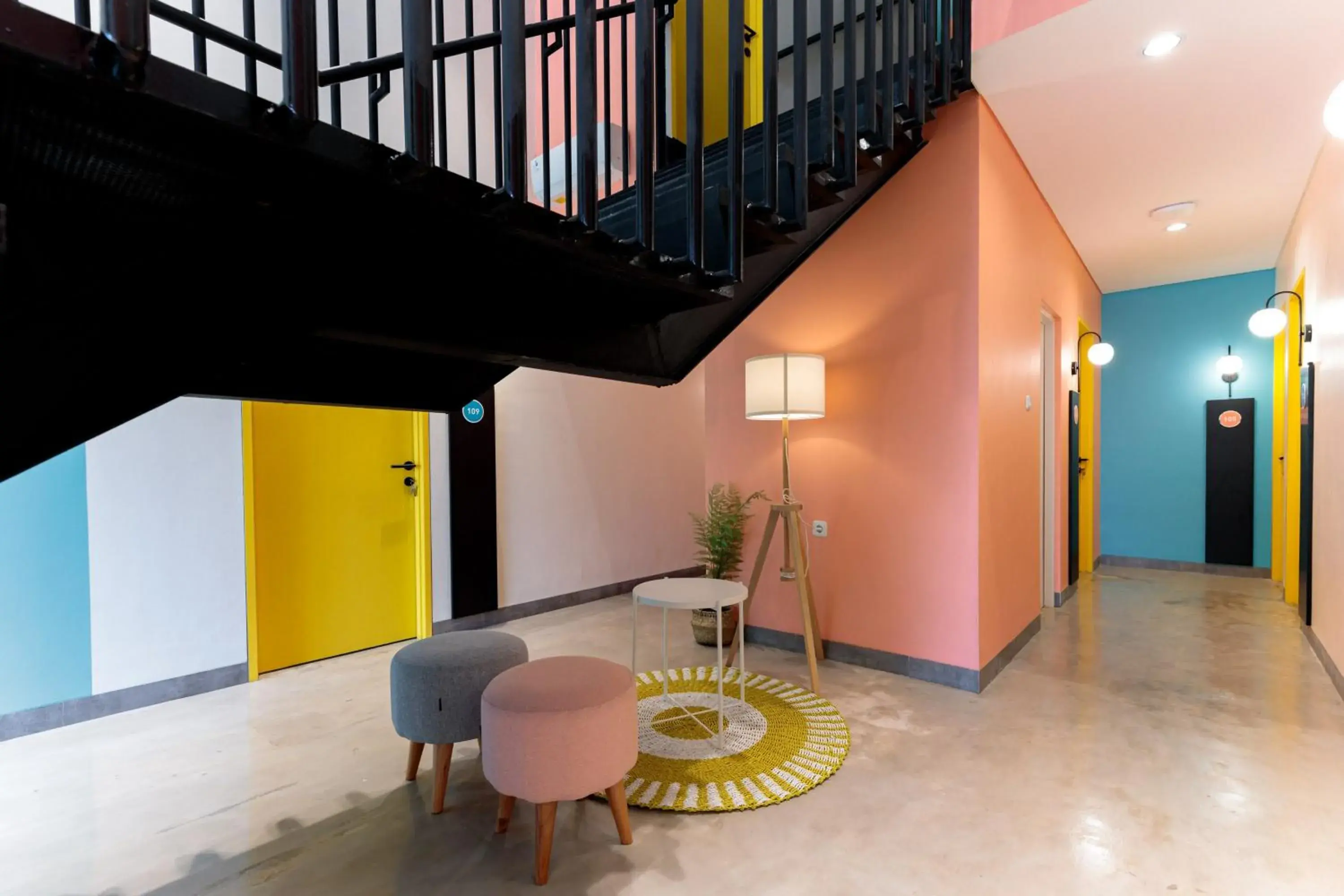 Seating area in Sans Hotel Kelapa Gading Jakarta Seating area in Sans Hotel Kelapa Gading Jakarta