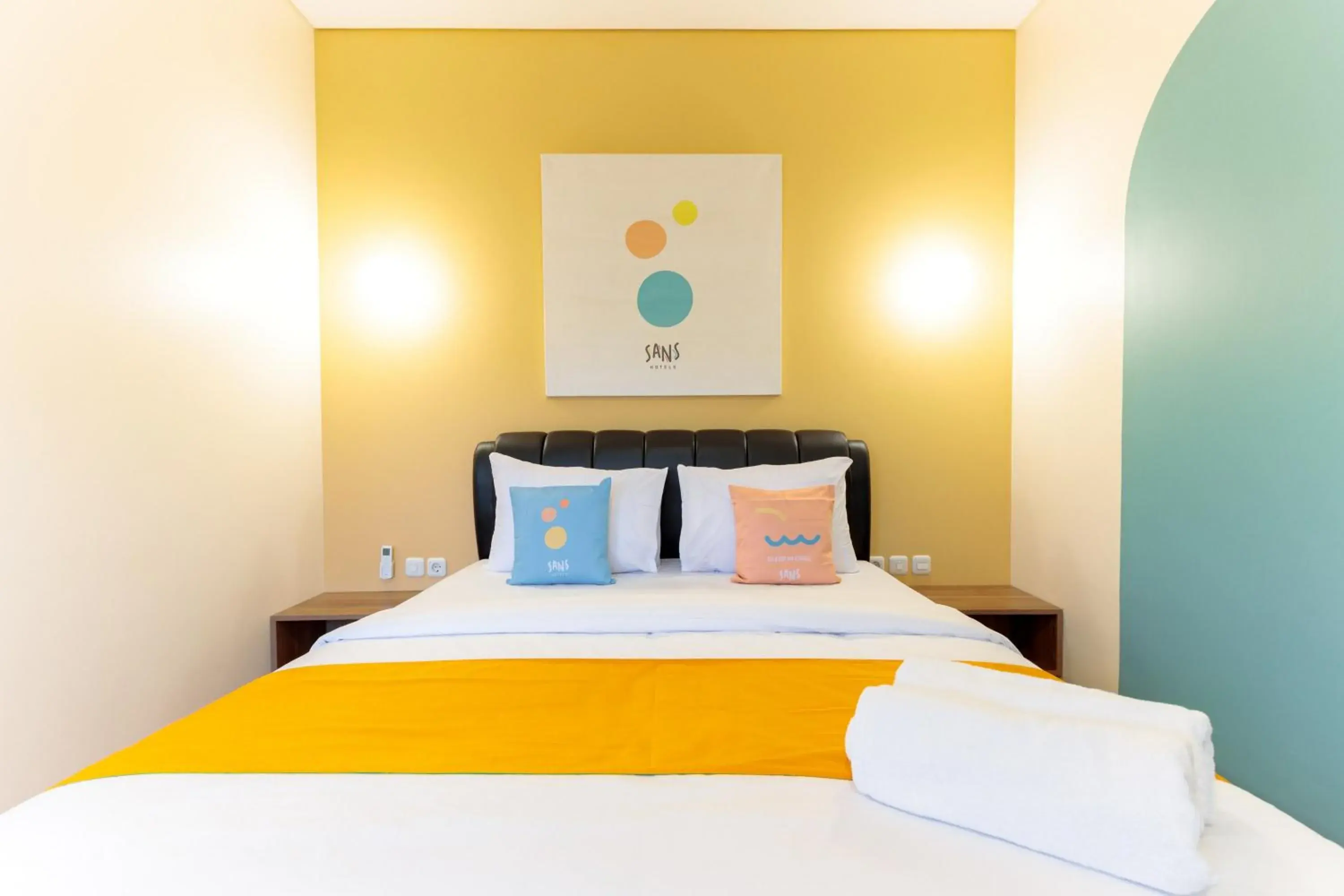 Bed in Sans Hotel Kelapa Gading Jakarta Bed in Sans Hotel Kelapa Gading Jakarta