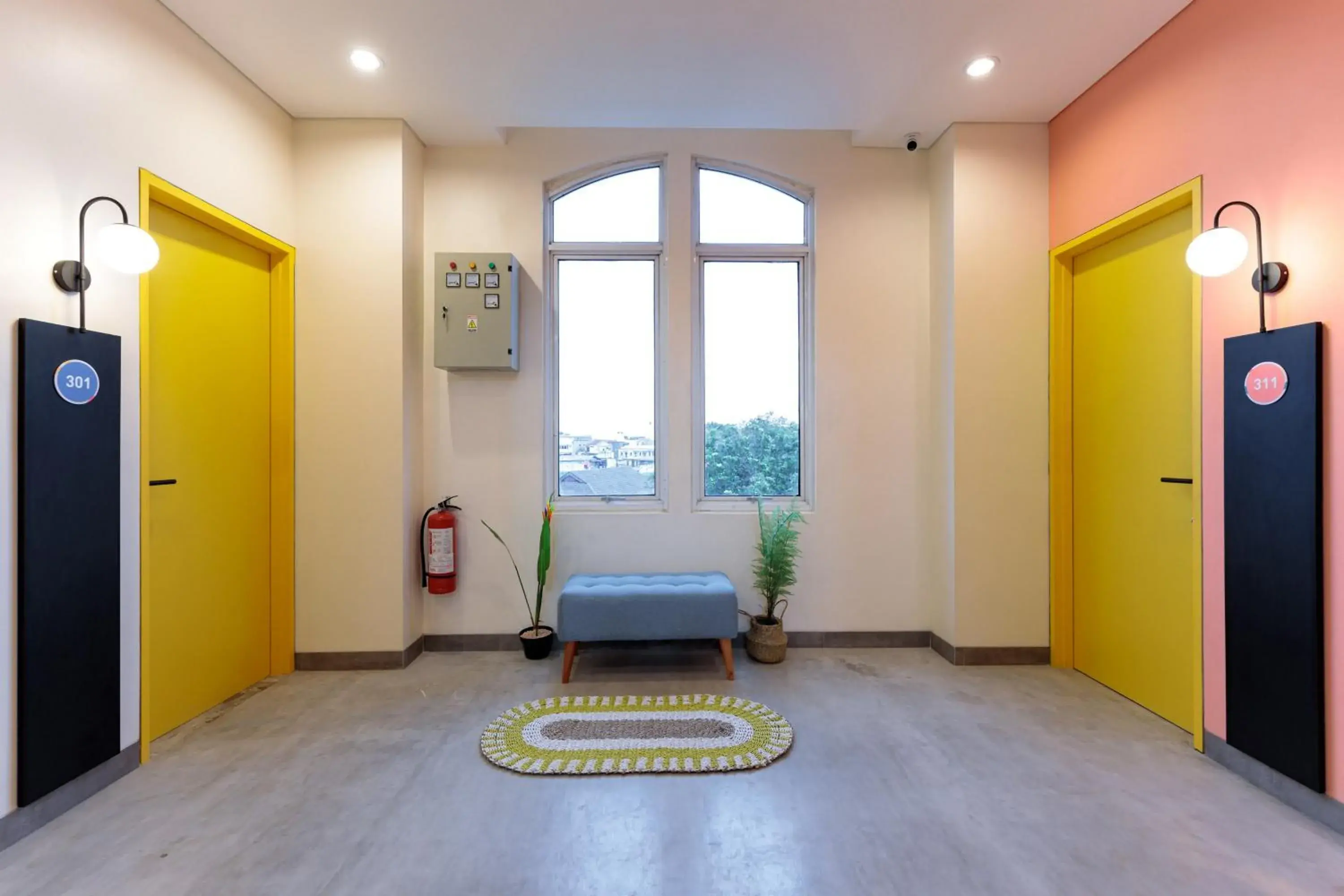 Seating area in Sans Hotel Kelapa Gading Jakarta Seating area in Sans Hotel Kelapa Gading Jakarta