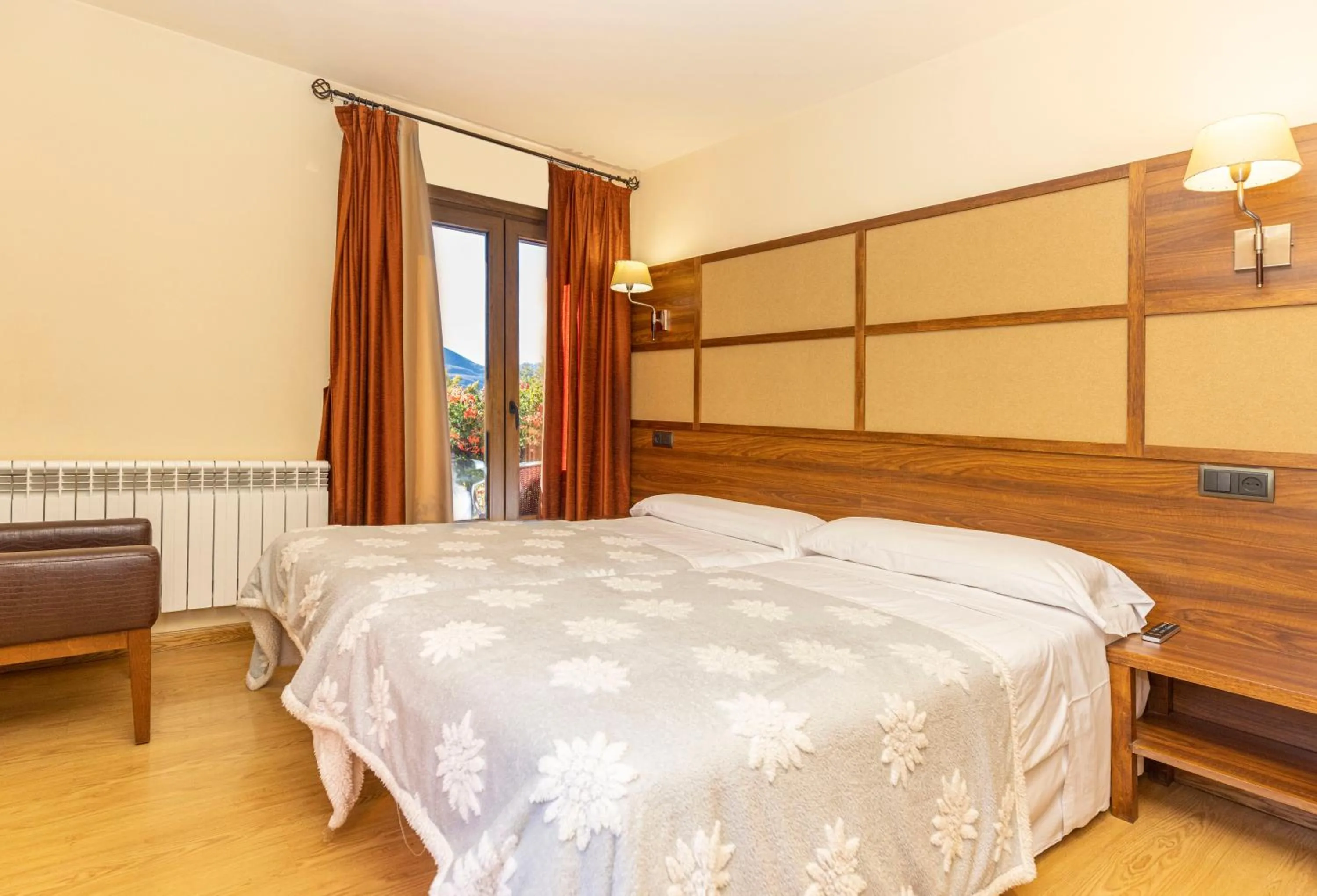 Property building, Bed in Hotel Solana