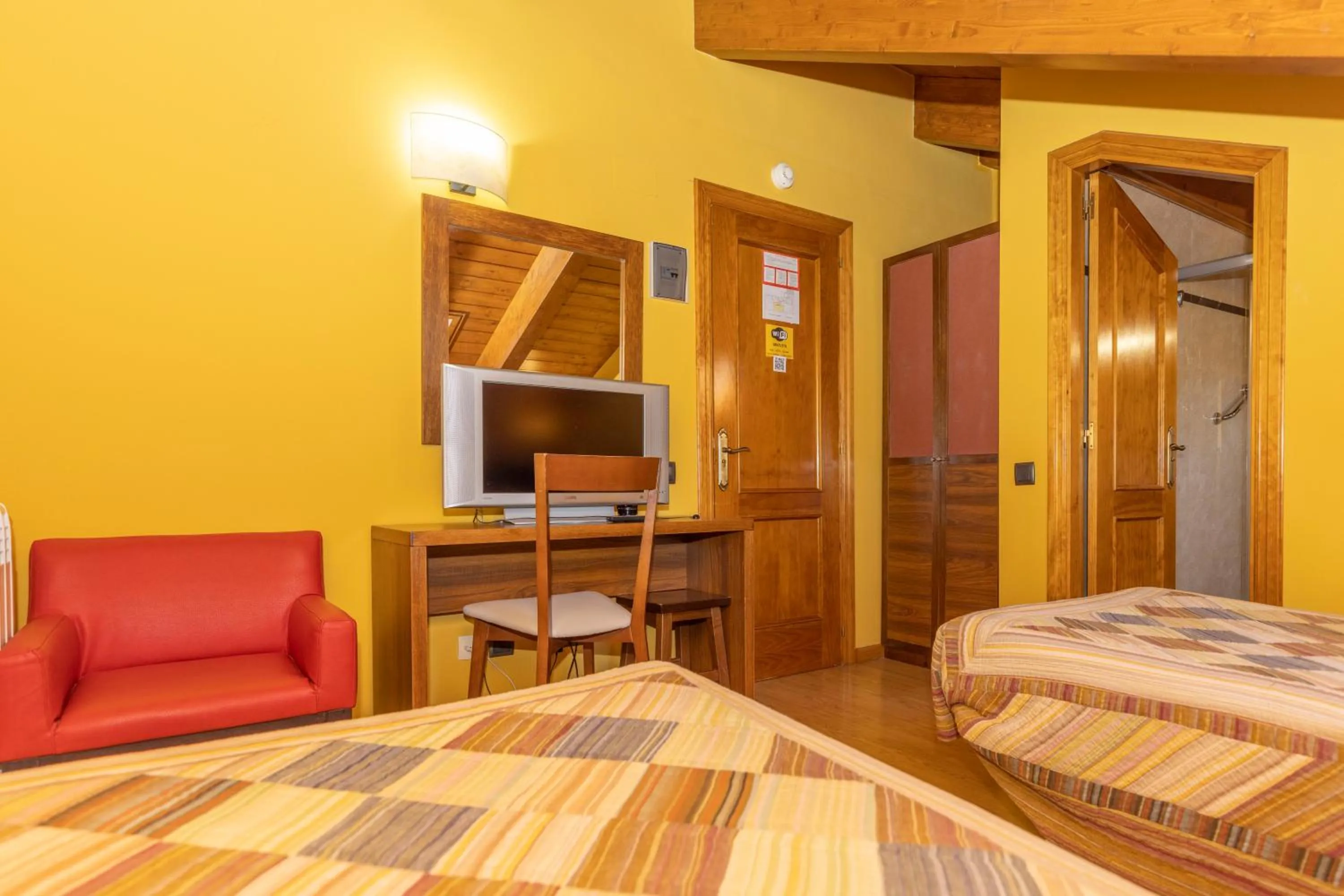 Photo of the whole room, Bed in Hotel Solana