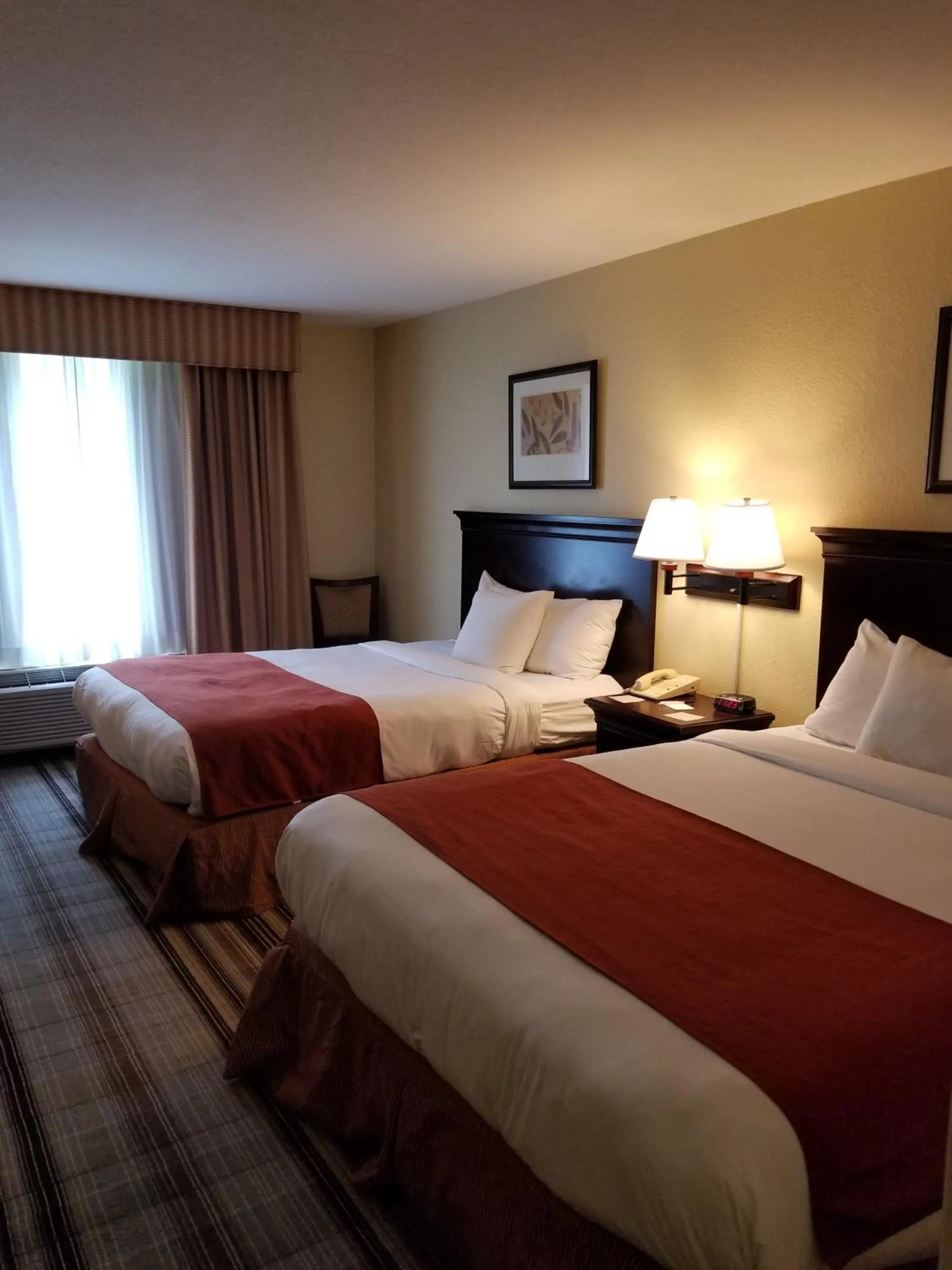 Photo of the whole room, Bed in Country Inn & Suites by Radisson, Lexington, VA