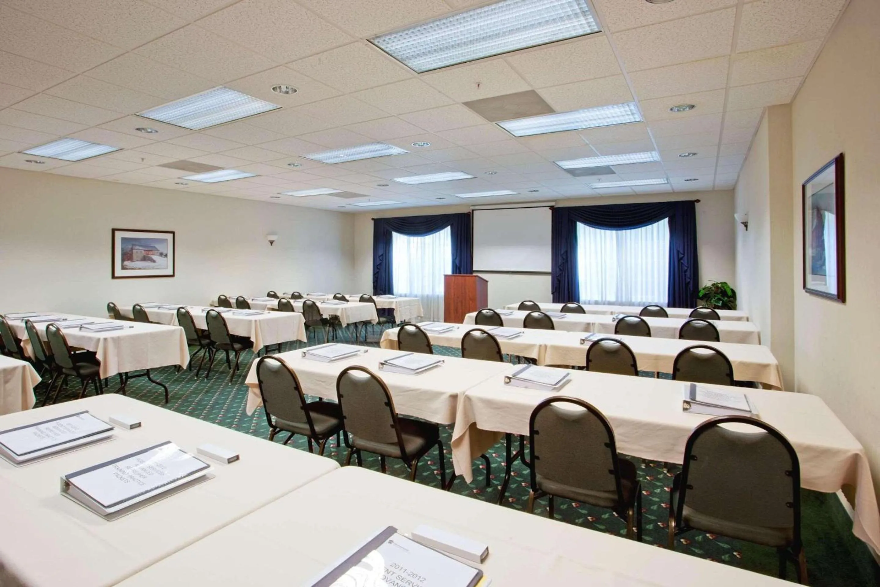 Meeting/conference room in Parkview Inn & Suites, Lancaster Amish Country, PA