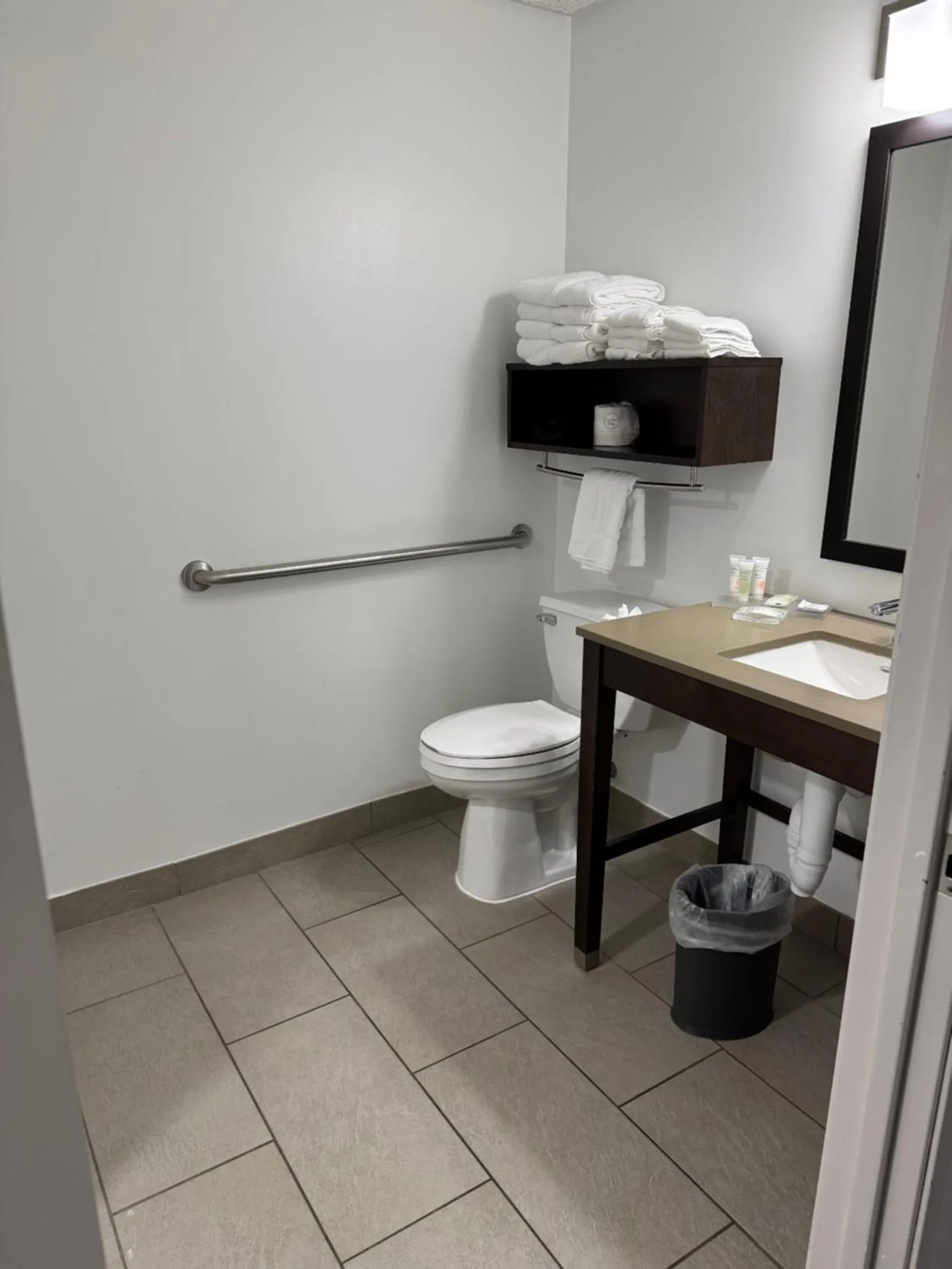 Bathroom in Parkview Inn & Suites, Lancaster Amish Country, PA