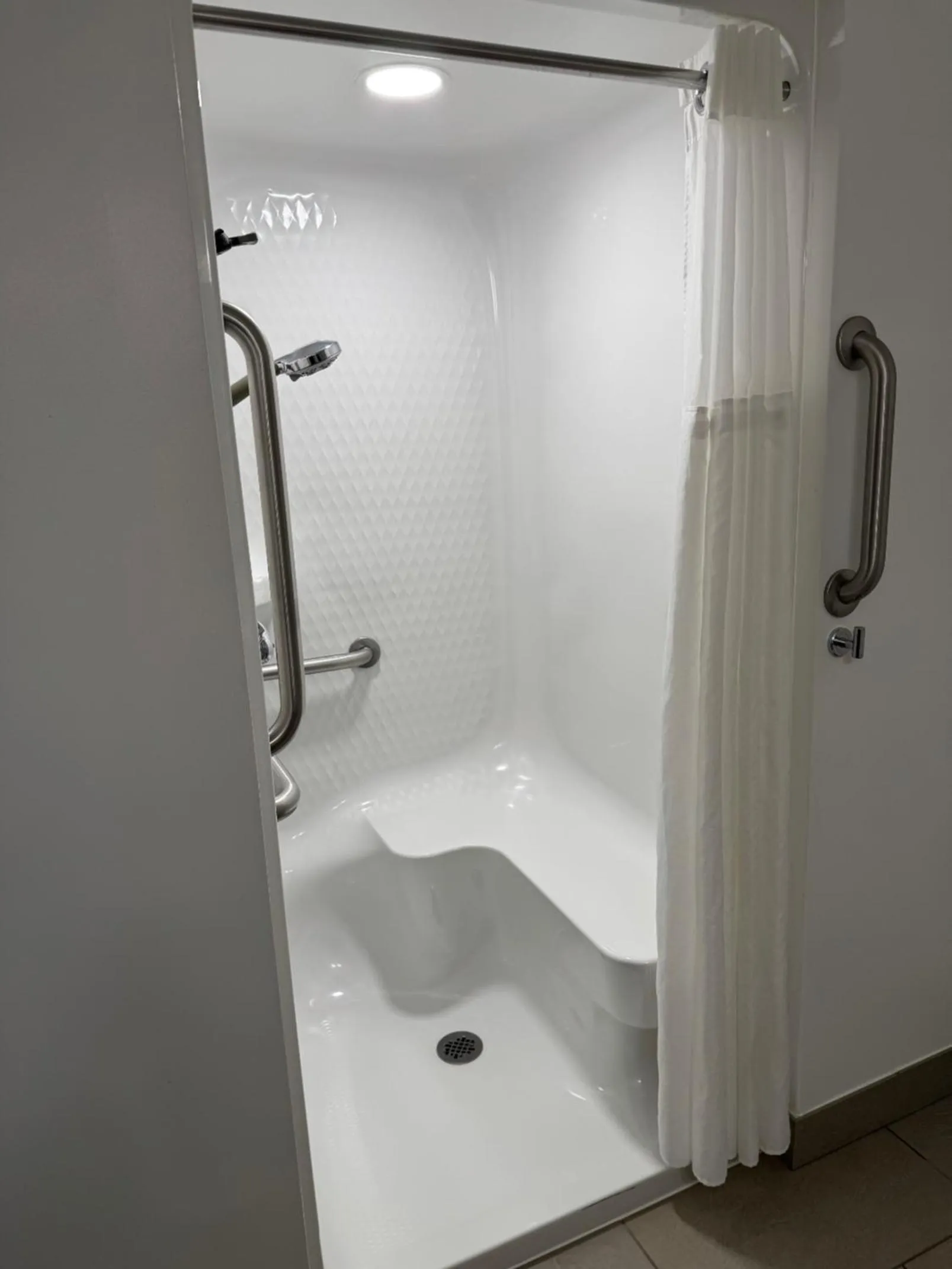 Bathroom in Parkview Inn & Suites, Lancaster Amish Country, PA