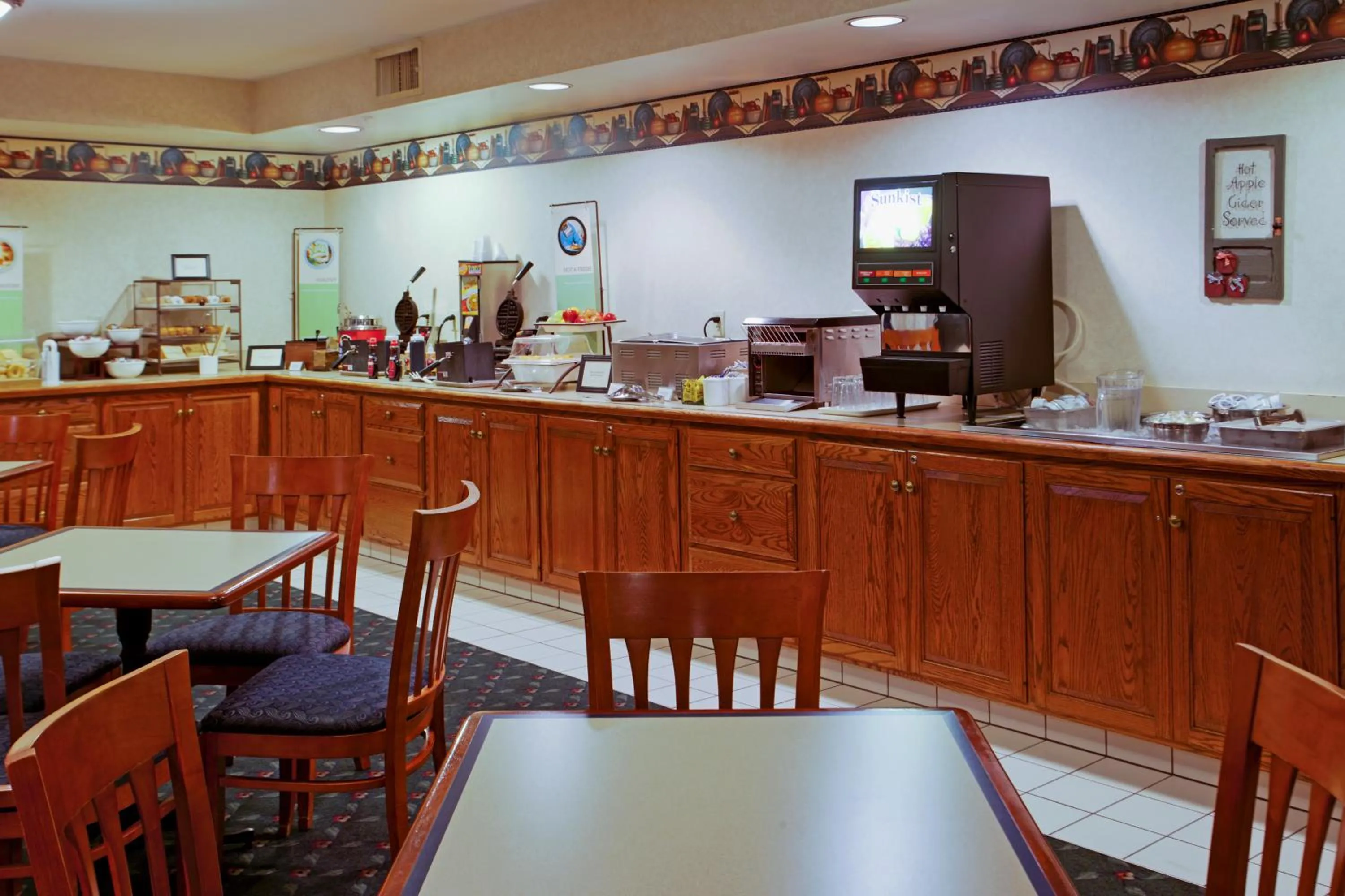 Restaurant/places to eat in Parkview Inn & Suites, Lancaster Amish Country, PA