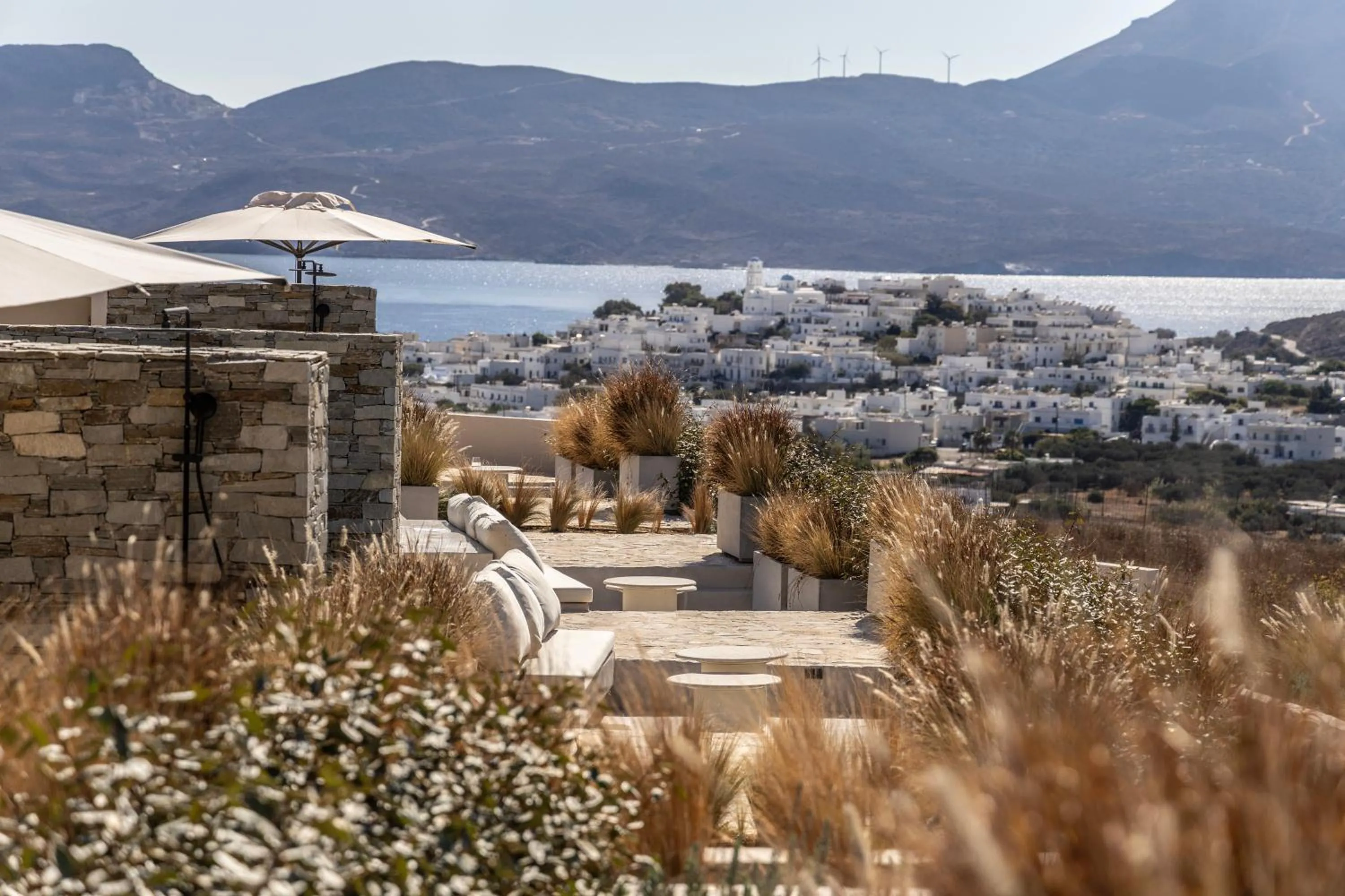 Solus Suites Milos