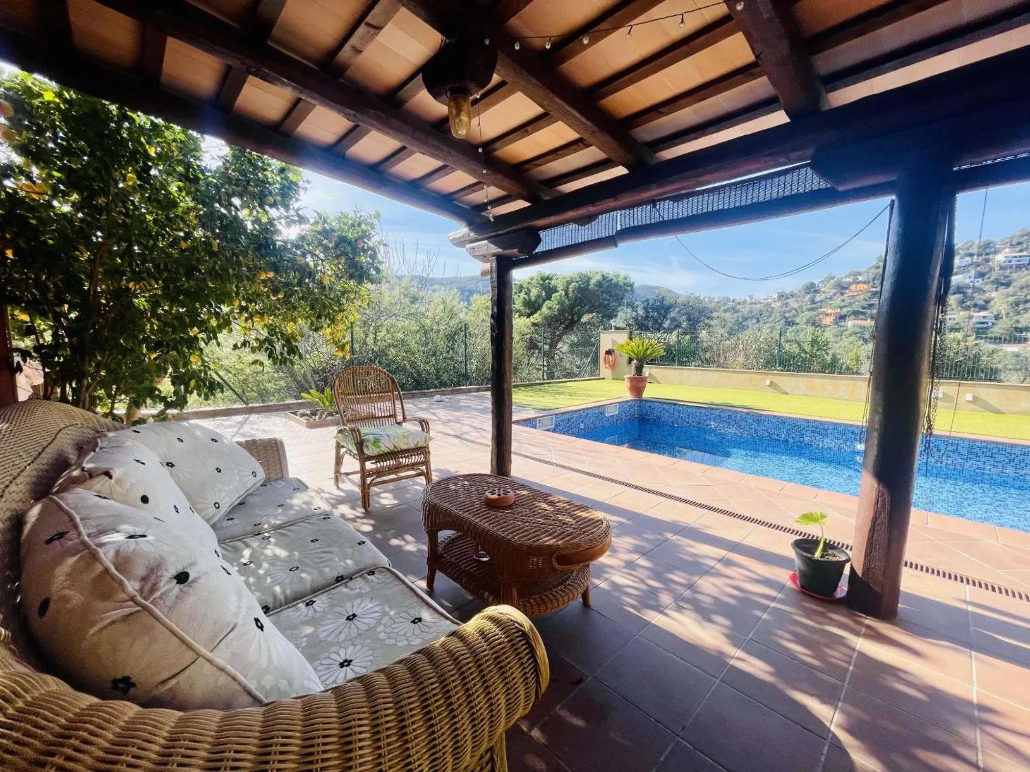 La Nova by Costabravaway