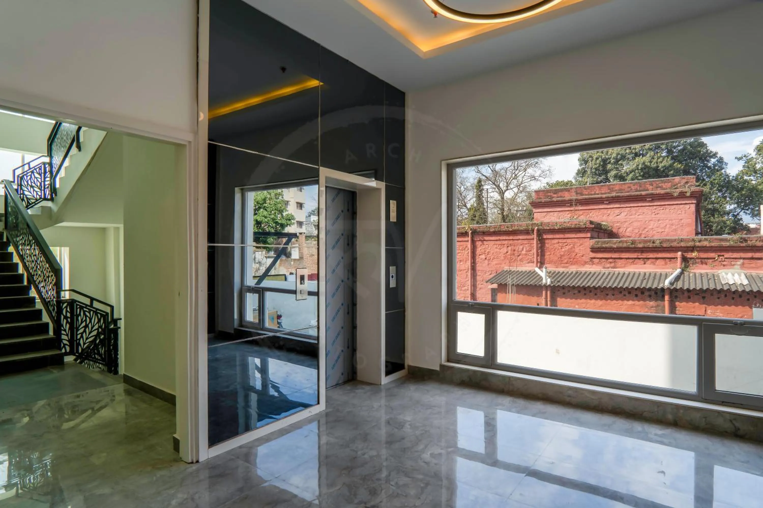 elevator in Le Roi Dehradun at Dehradun Railway Station