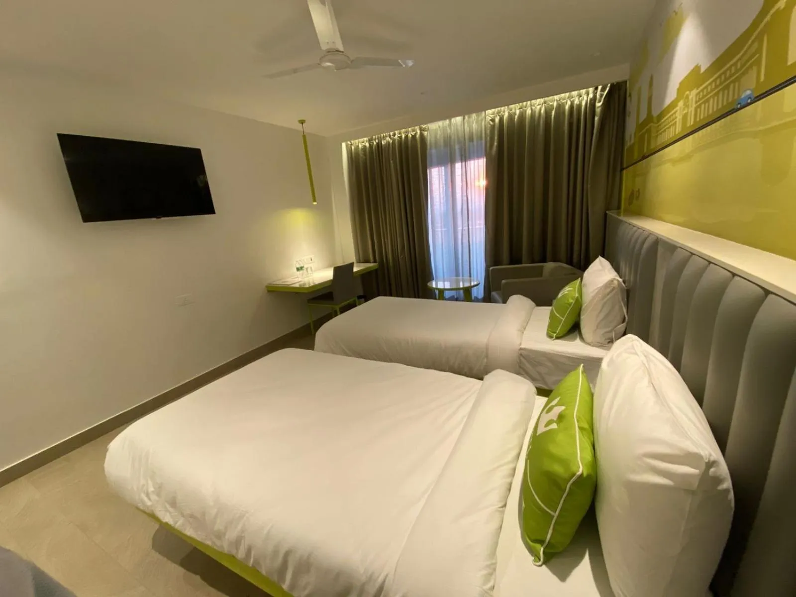 Bed in Le Roi Dehradun at Dehradun Railway Station