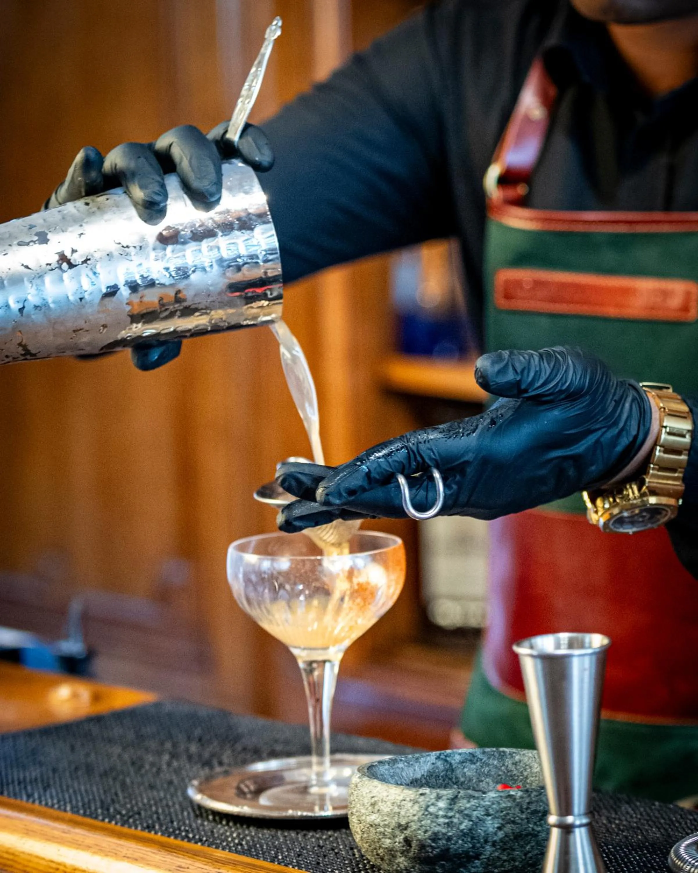 Lounge or bar in Hôtel de la Poste à Avallon, Bourgogne